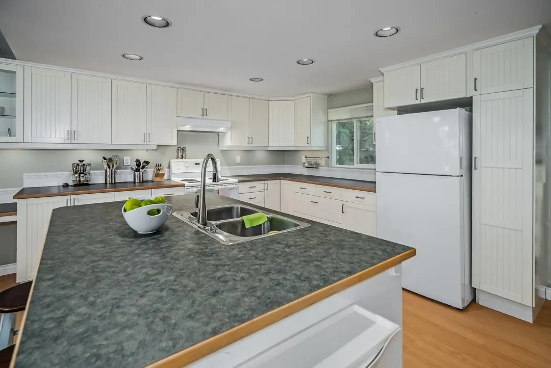 2242 Foothills Court