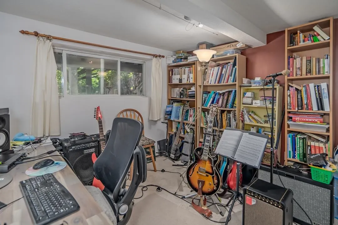 2242 Foothills Court