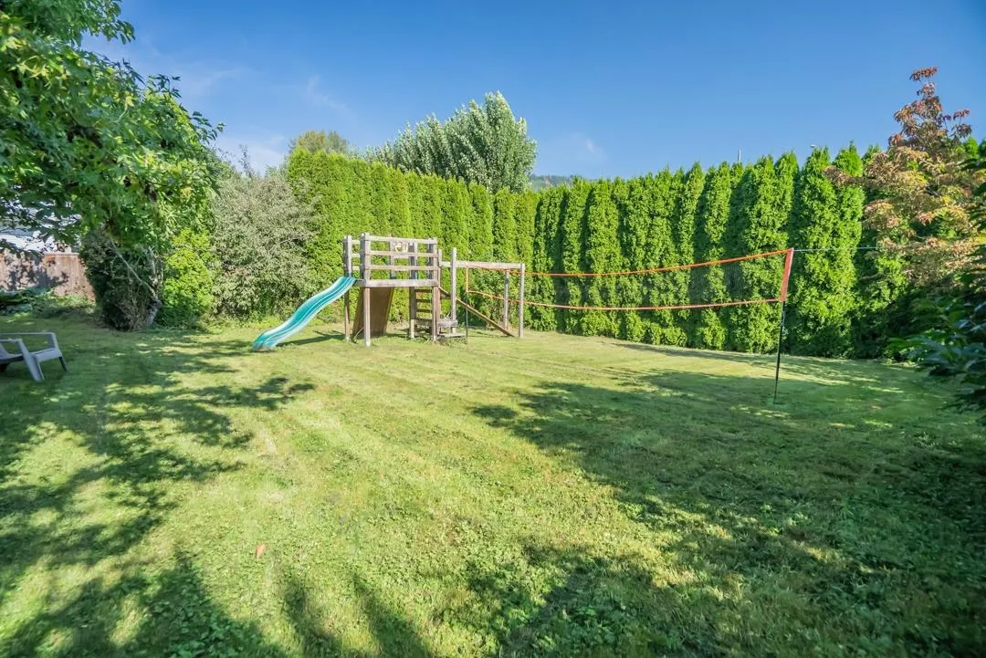 2242 Foothills Court