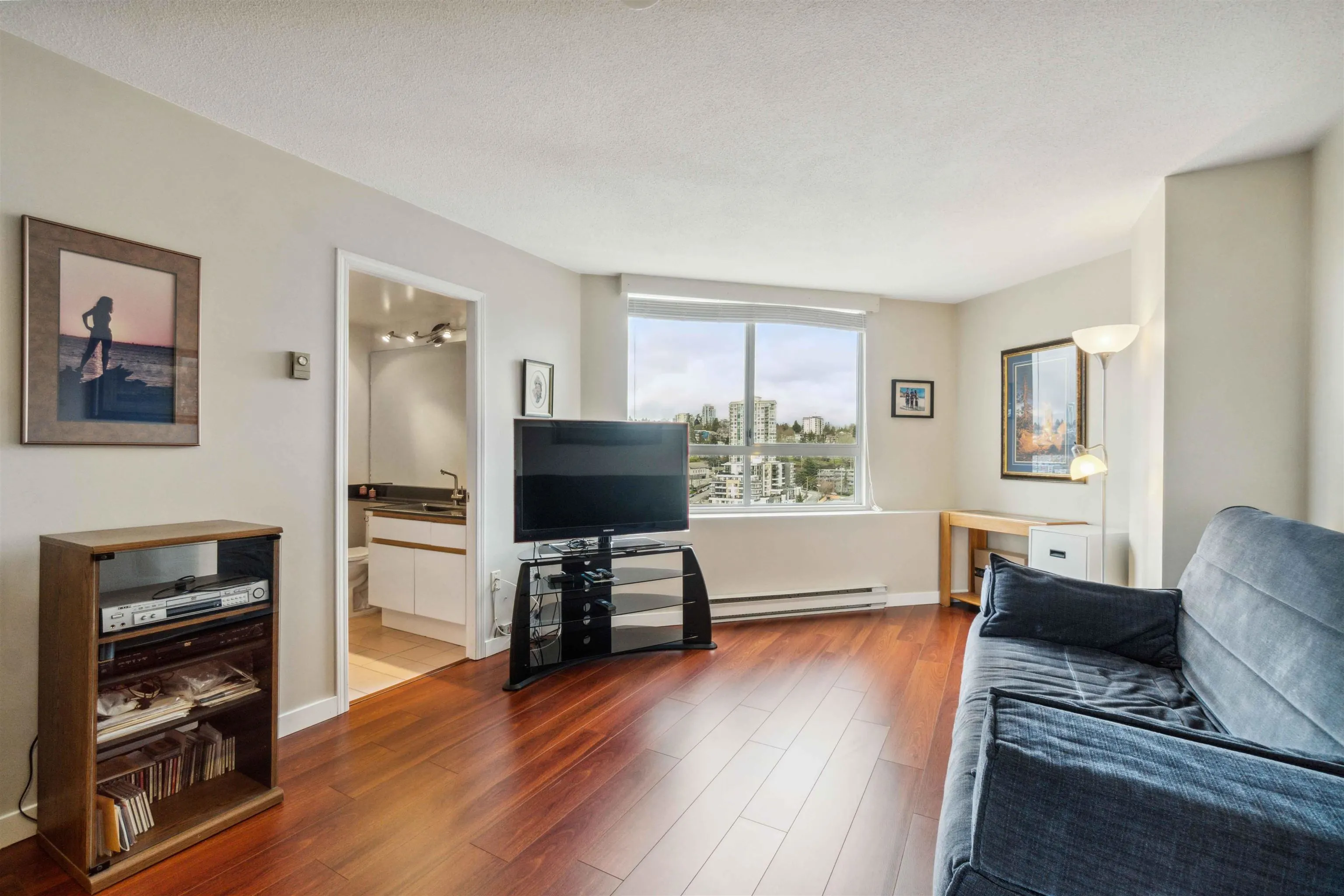 1903 1245 Quayside Drive
