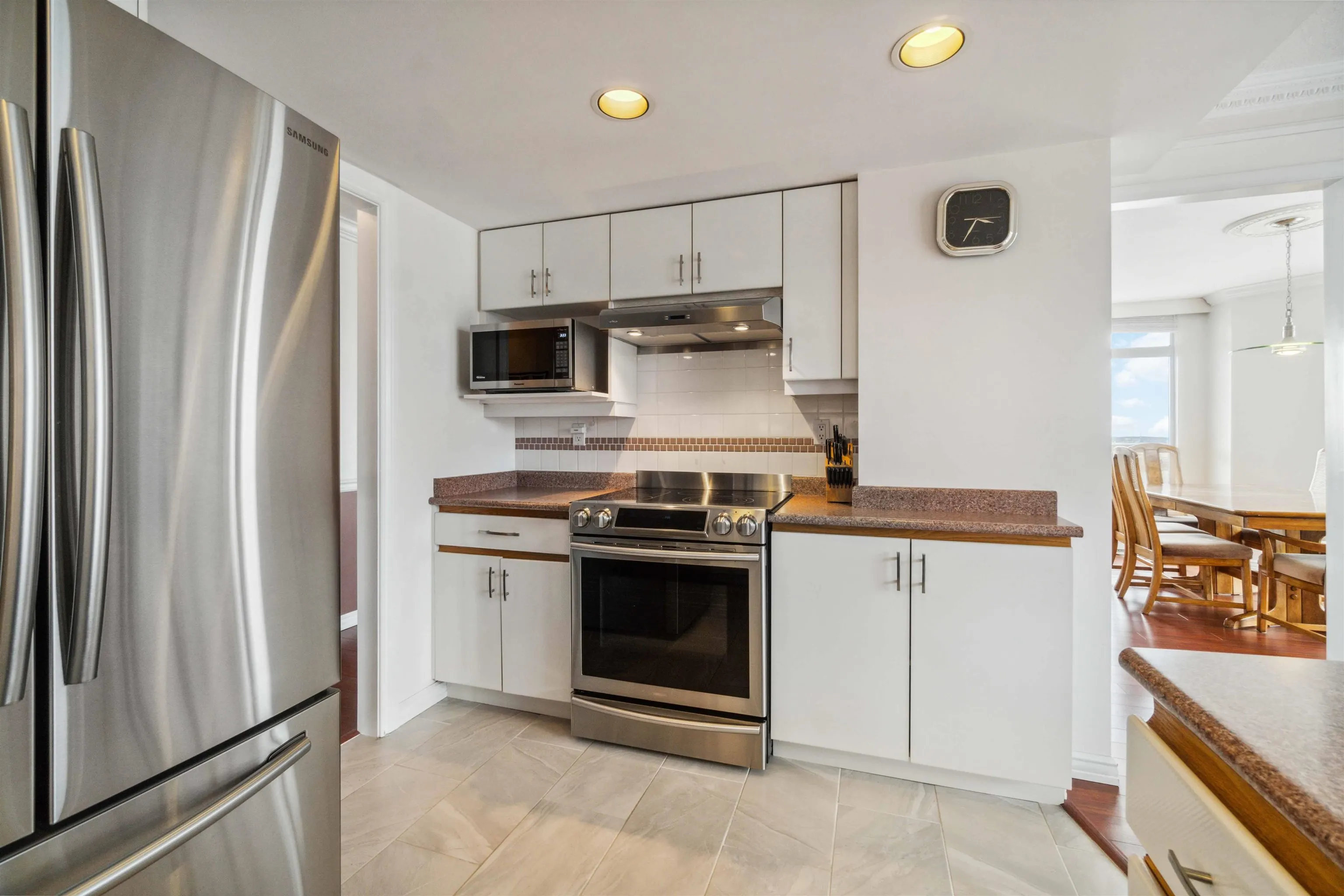 1903 1245 Quayside Drive