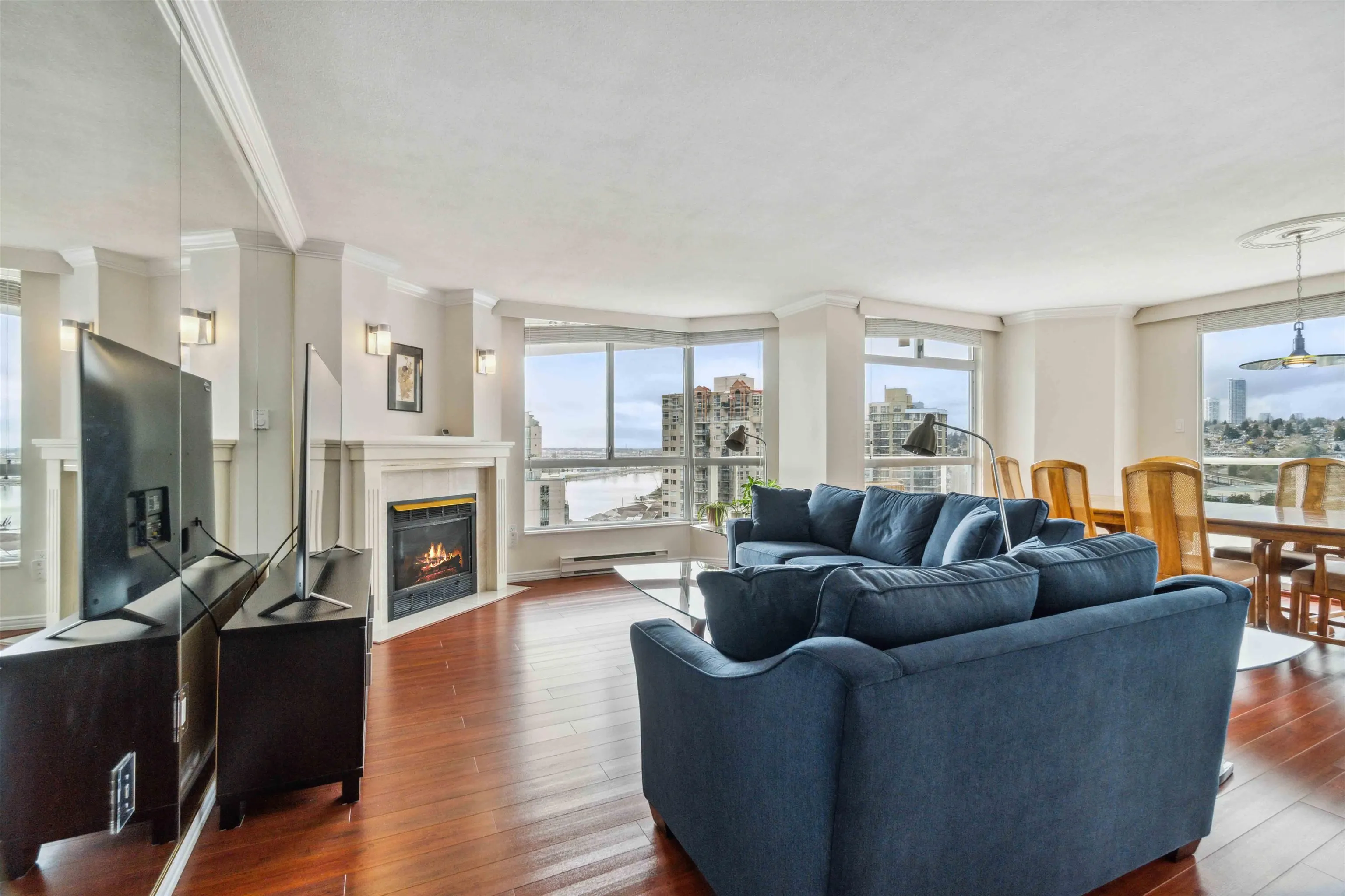 1903 1245 Quayside Drive