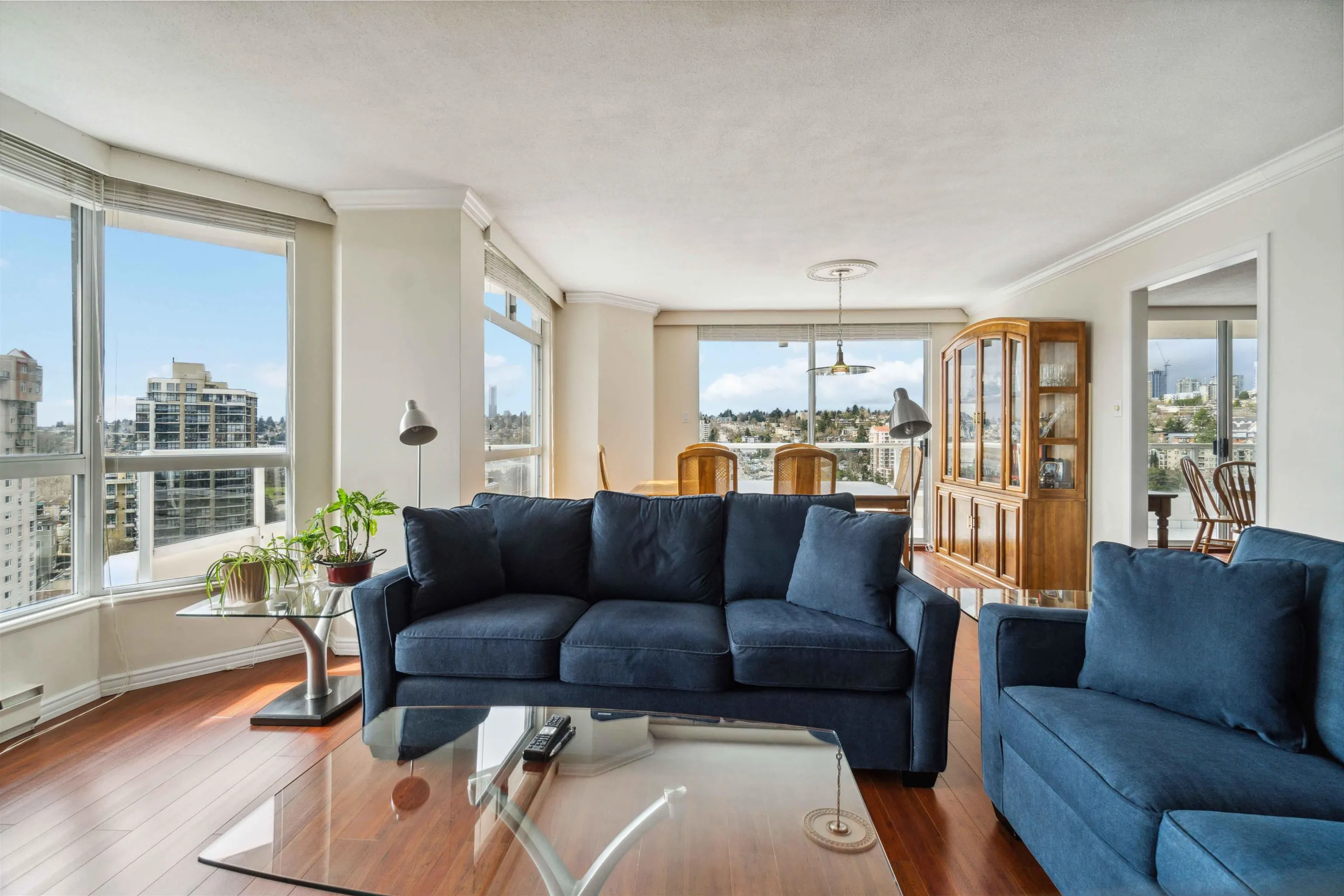 1903 1245 Quayside Drive