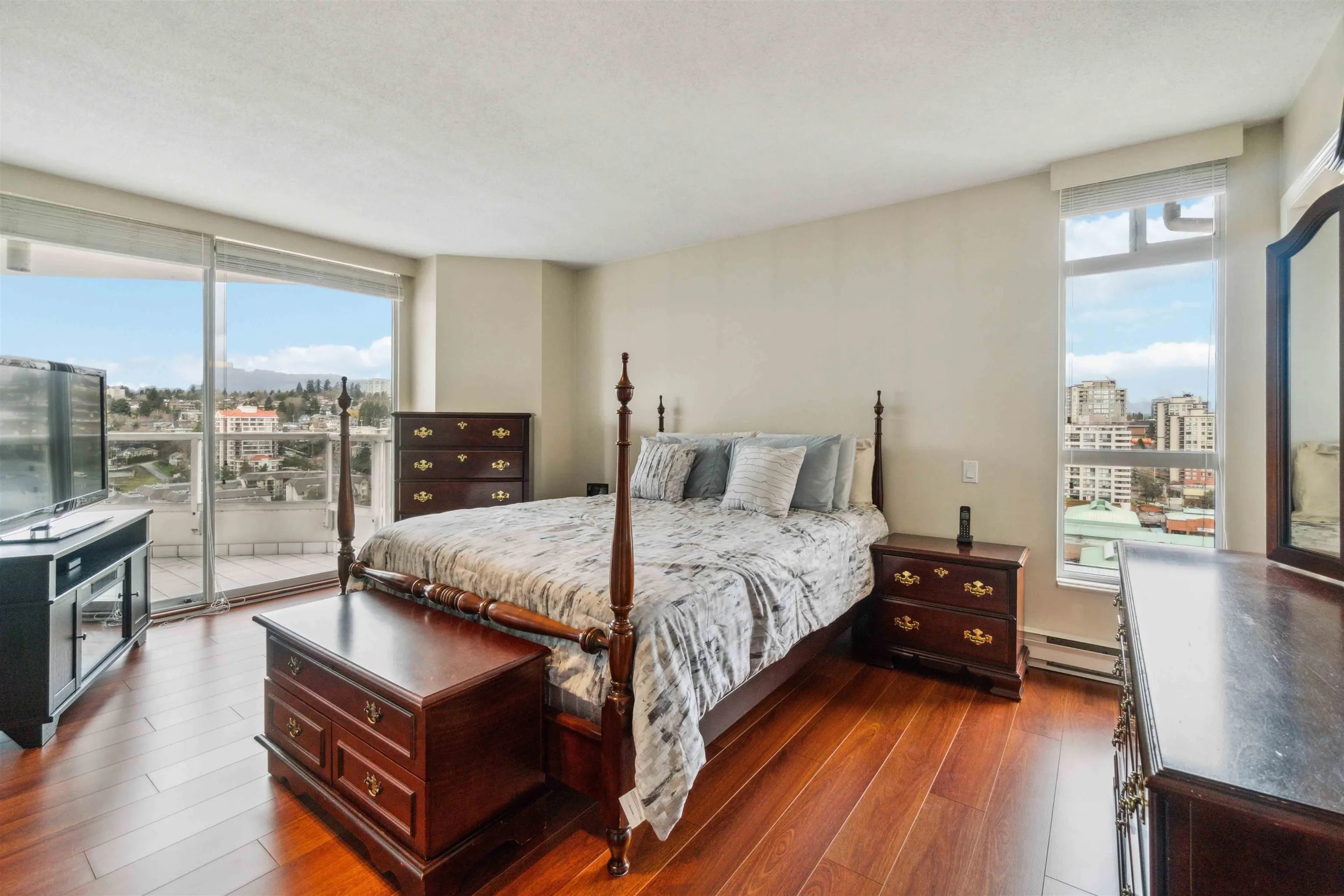 1903 1245 Quayside Drive