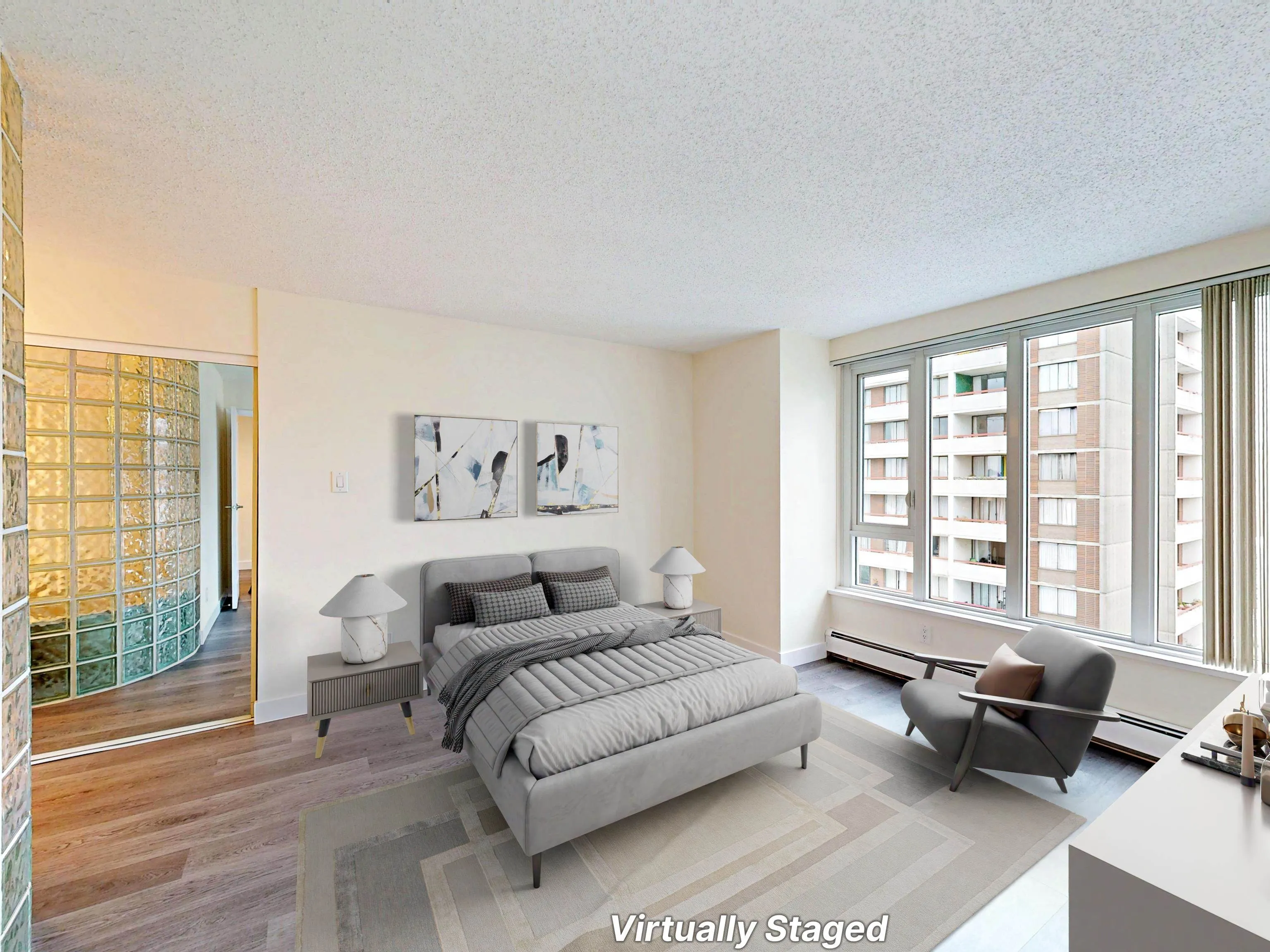 2004 1020 Harwood Street