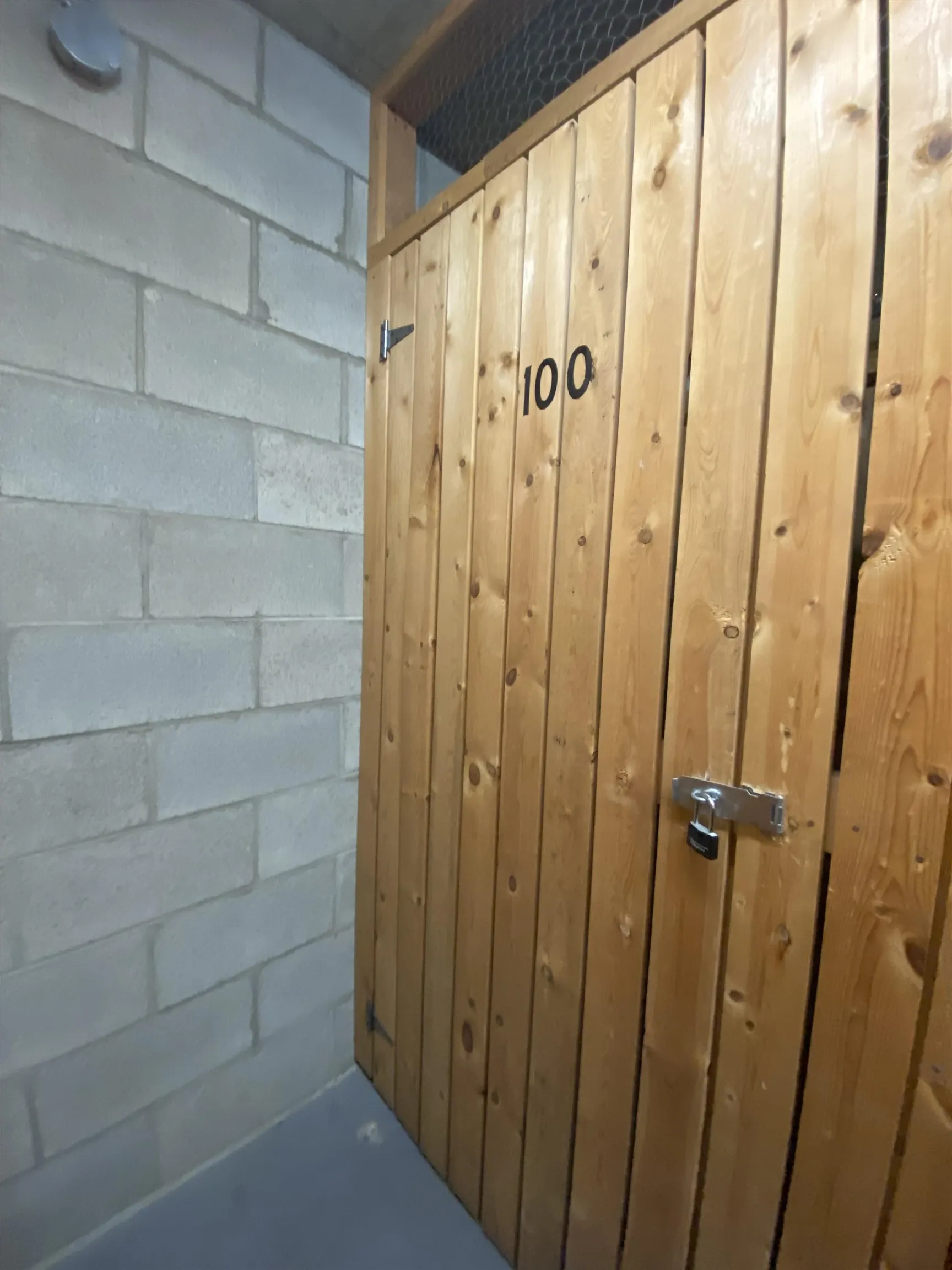 2004 1020 Harwood Street