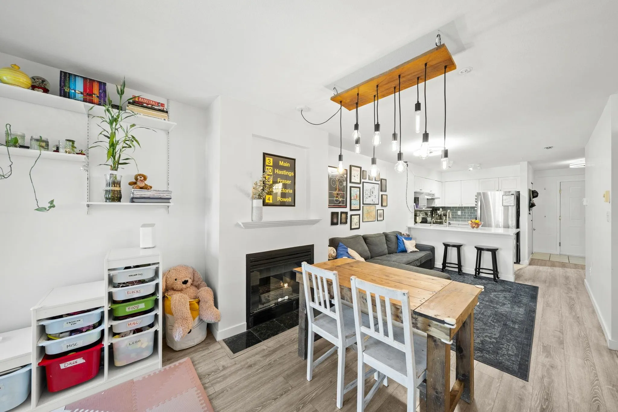 315 760 Kingsway