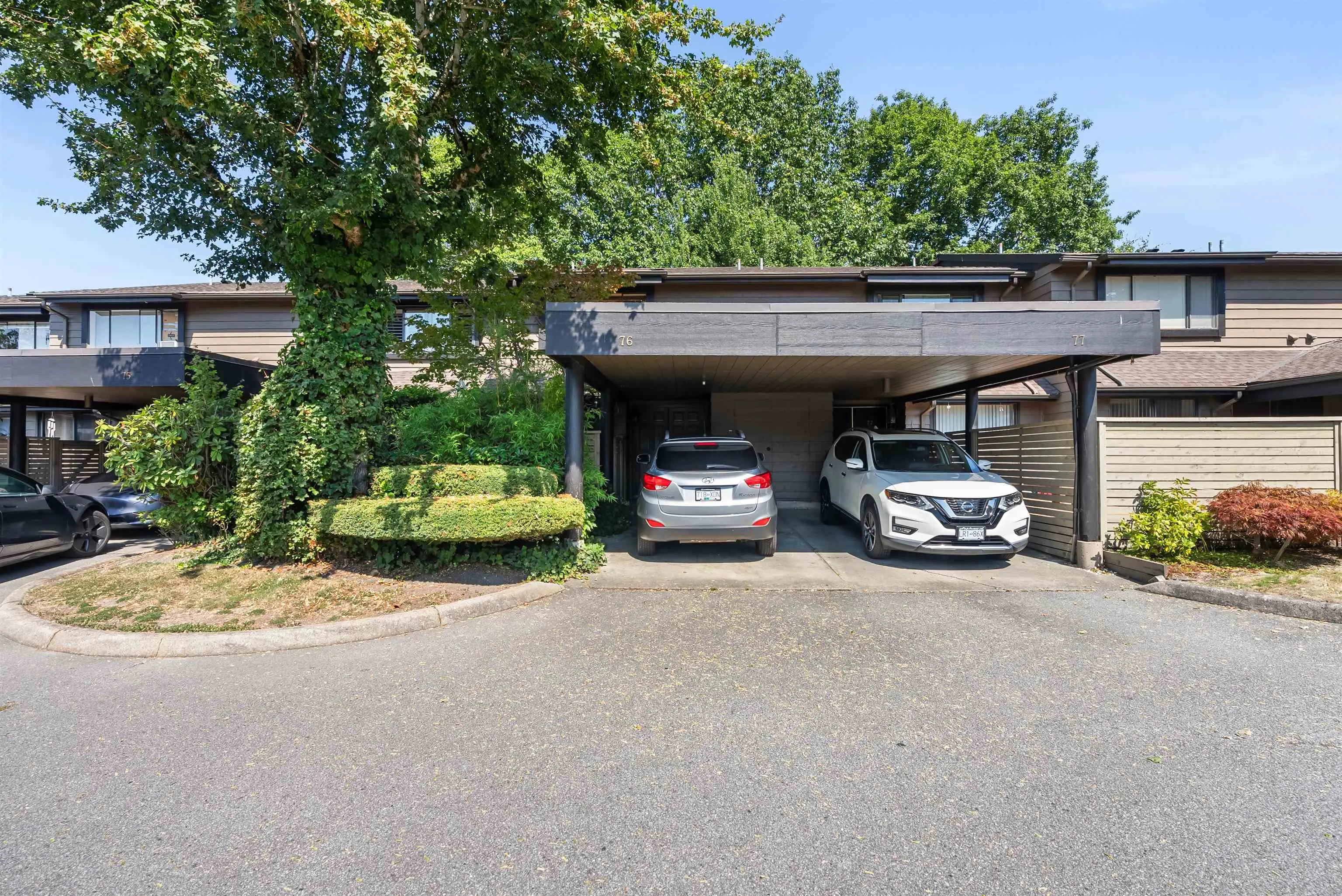76 10220 Dunoon Drive