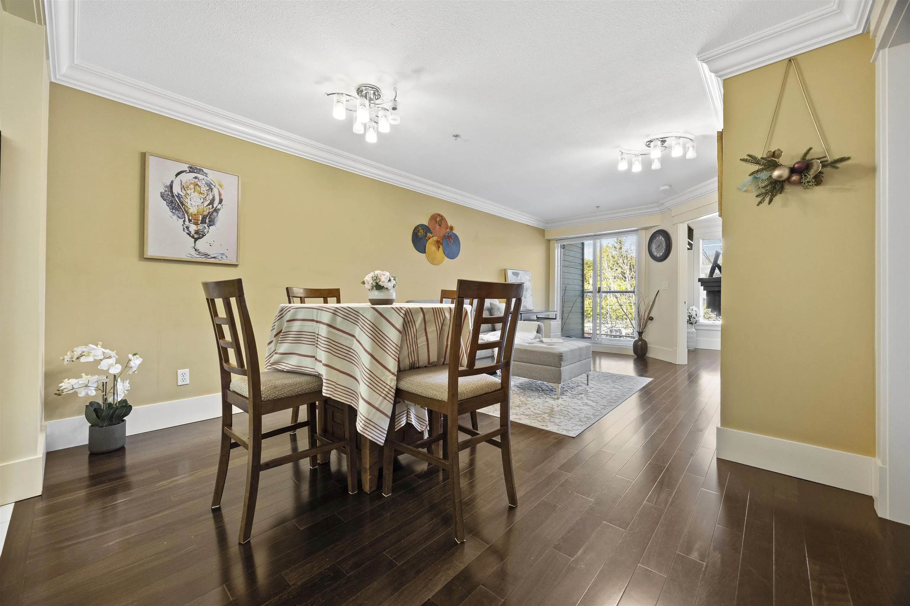 312 5723 Collingwood Street