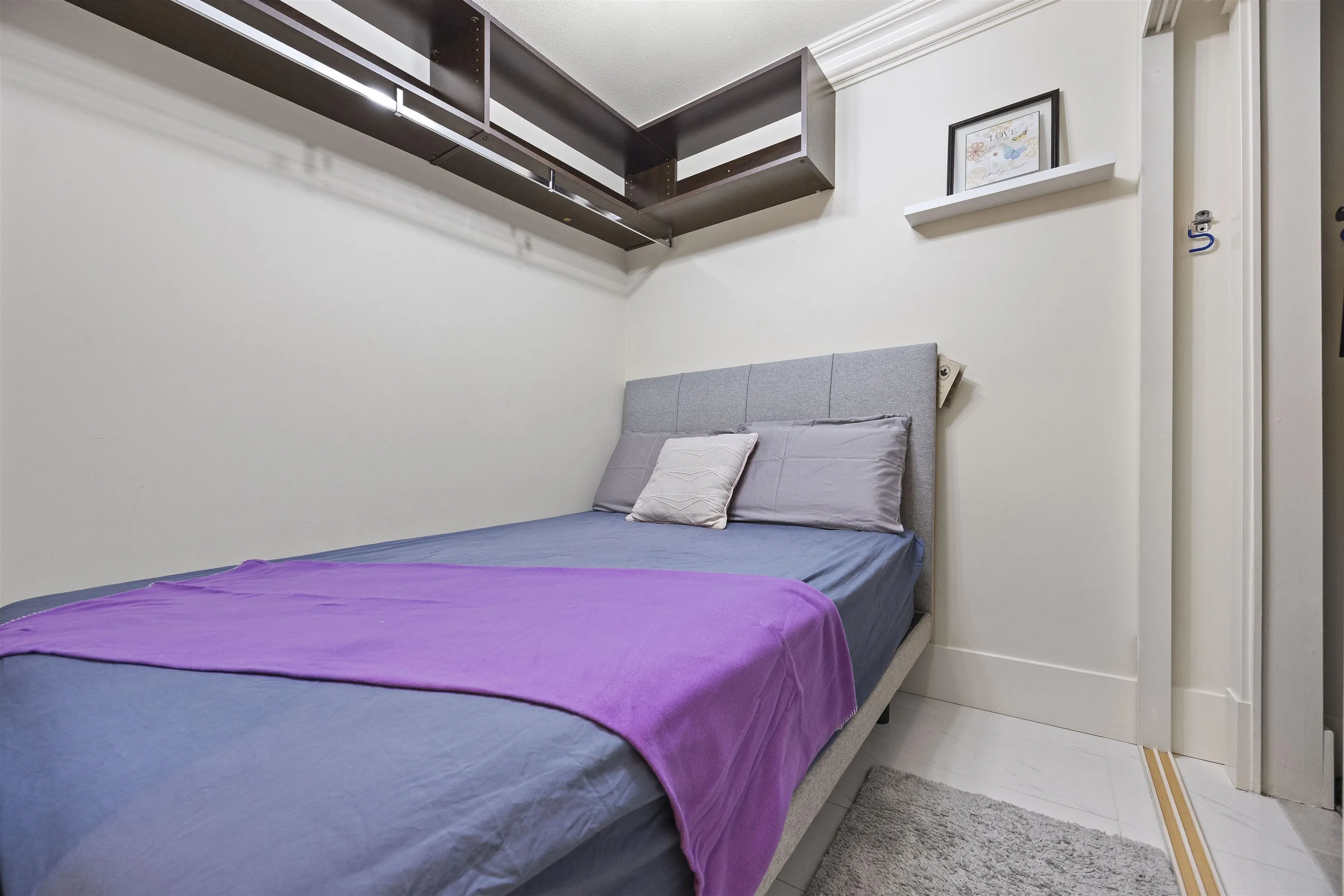 312 5723 Collingwood Street