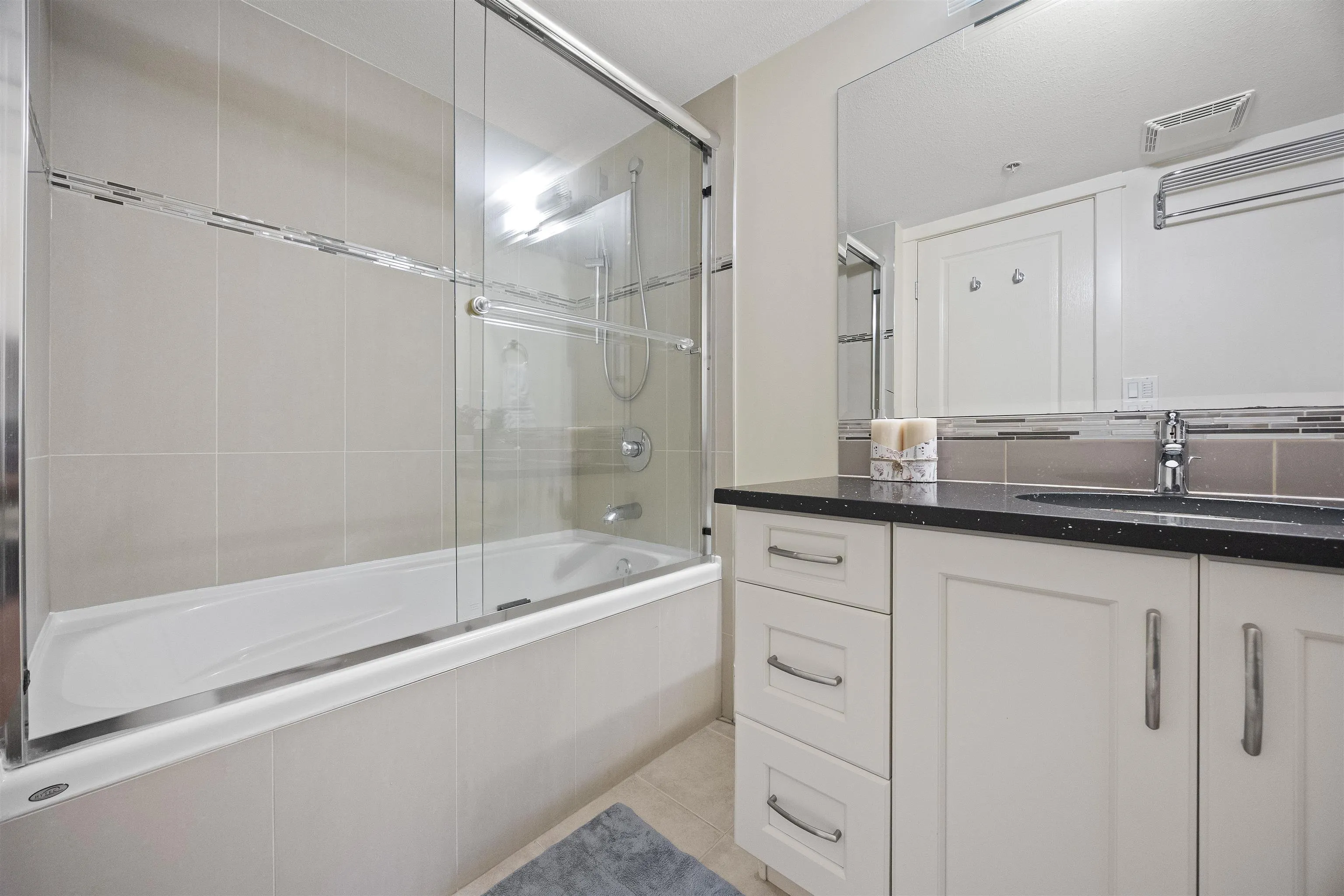 312 5723 Collingwood Street
