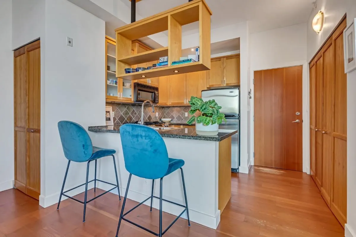 311 2515 Ontario Street