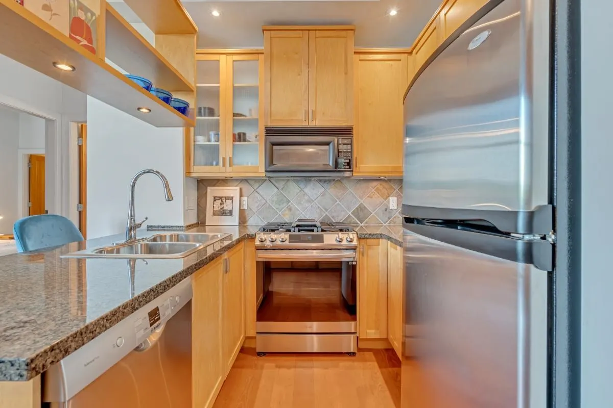 311 2515 Ontario Street