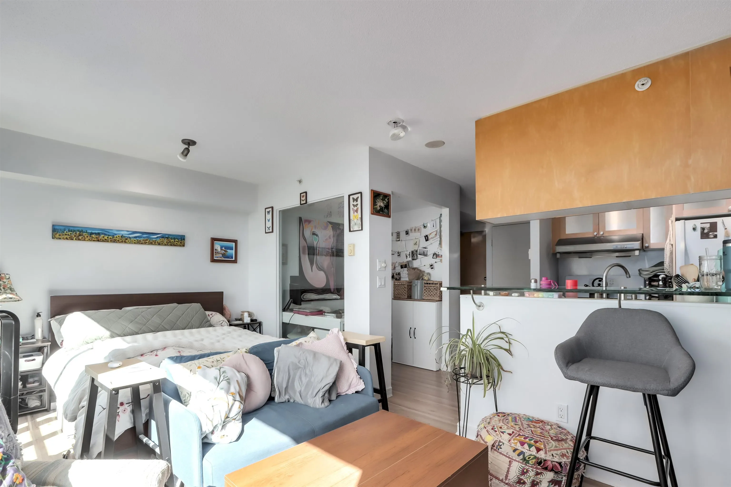 1406 1003 Burnaby Street