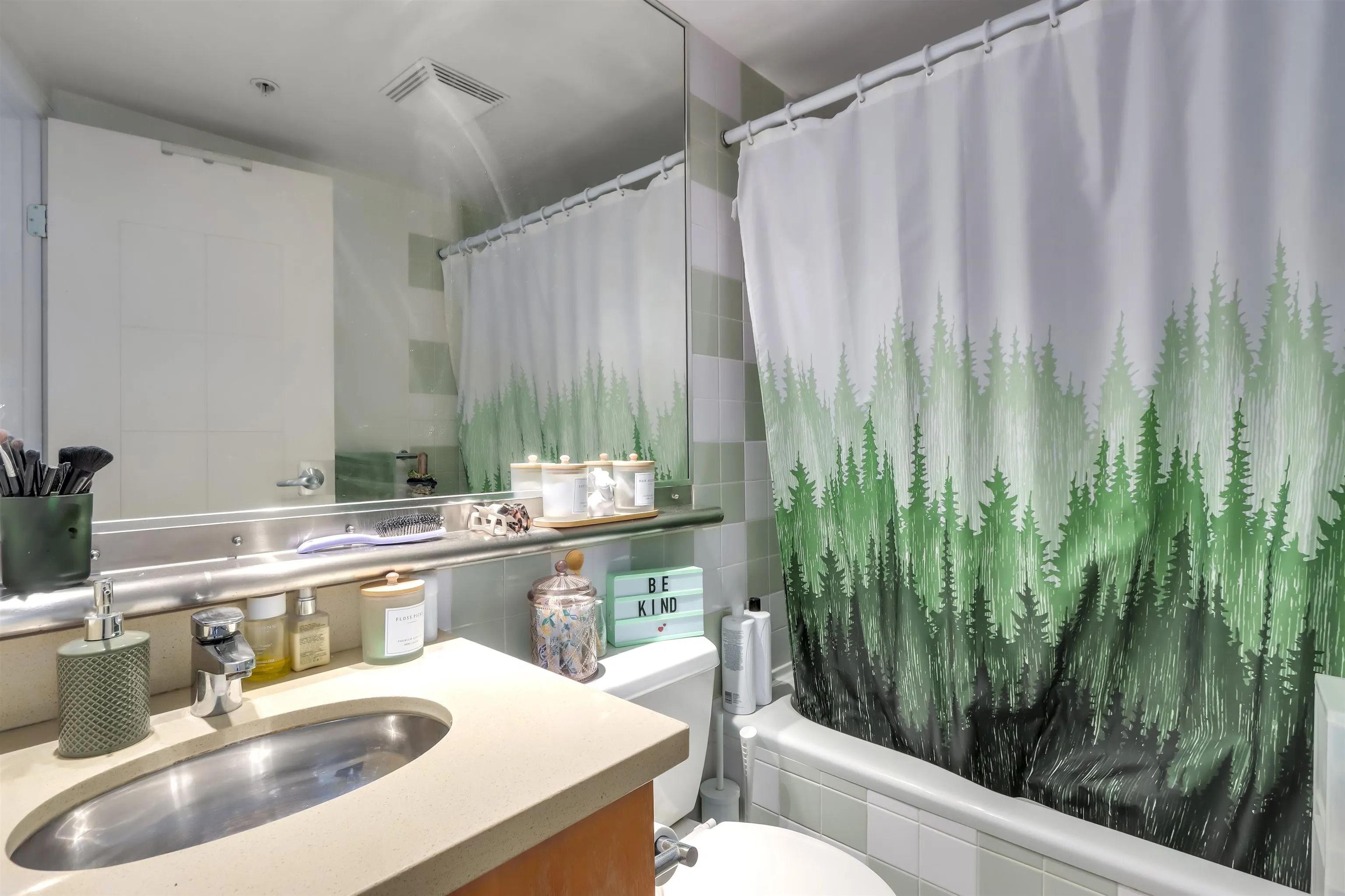 1406 1003 Burnaby Street