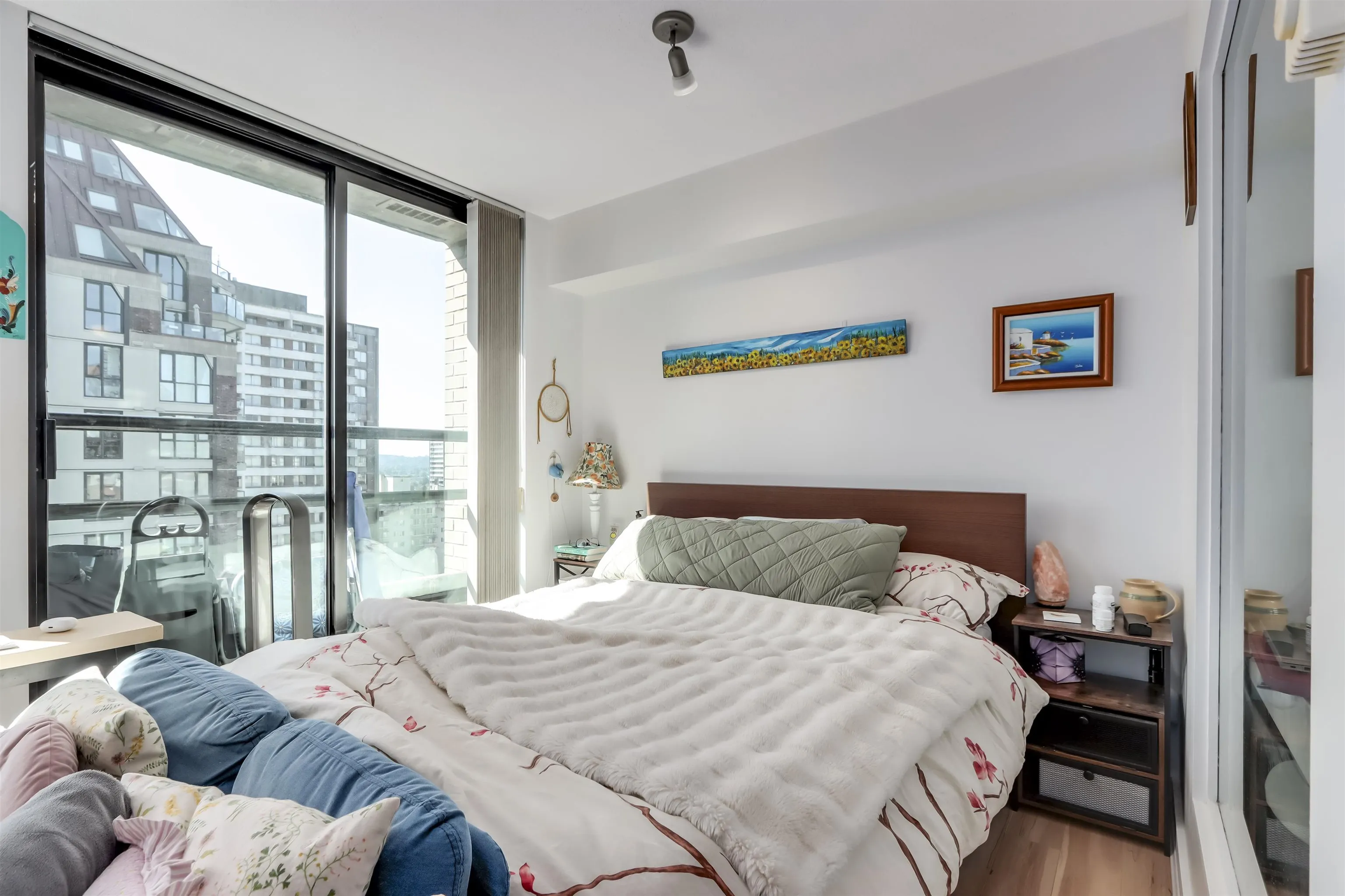 1406 1003 Burnaby Street
