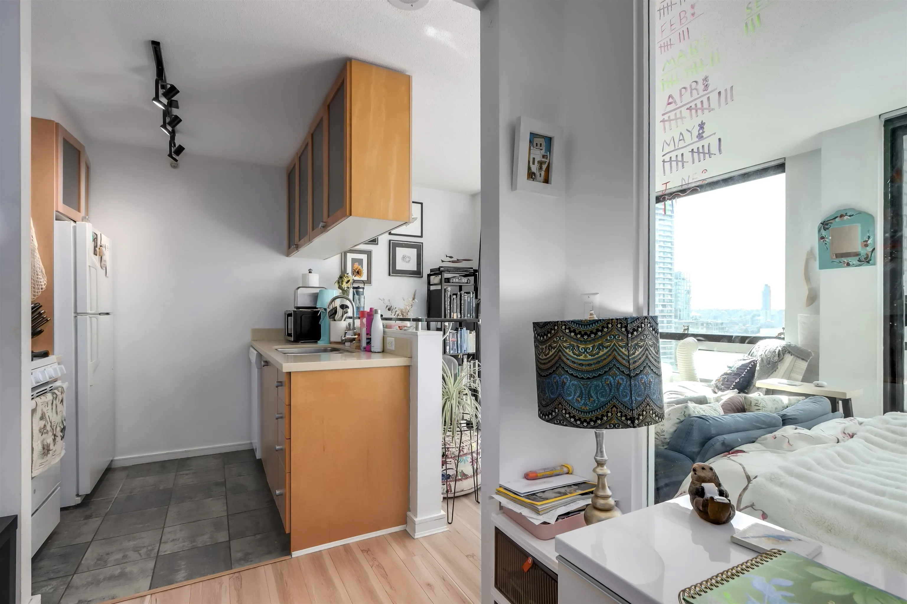 1406 1003 Burnaby Street