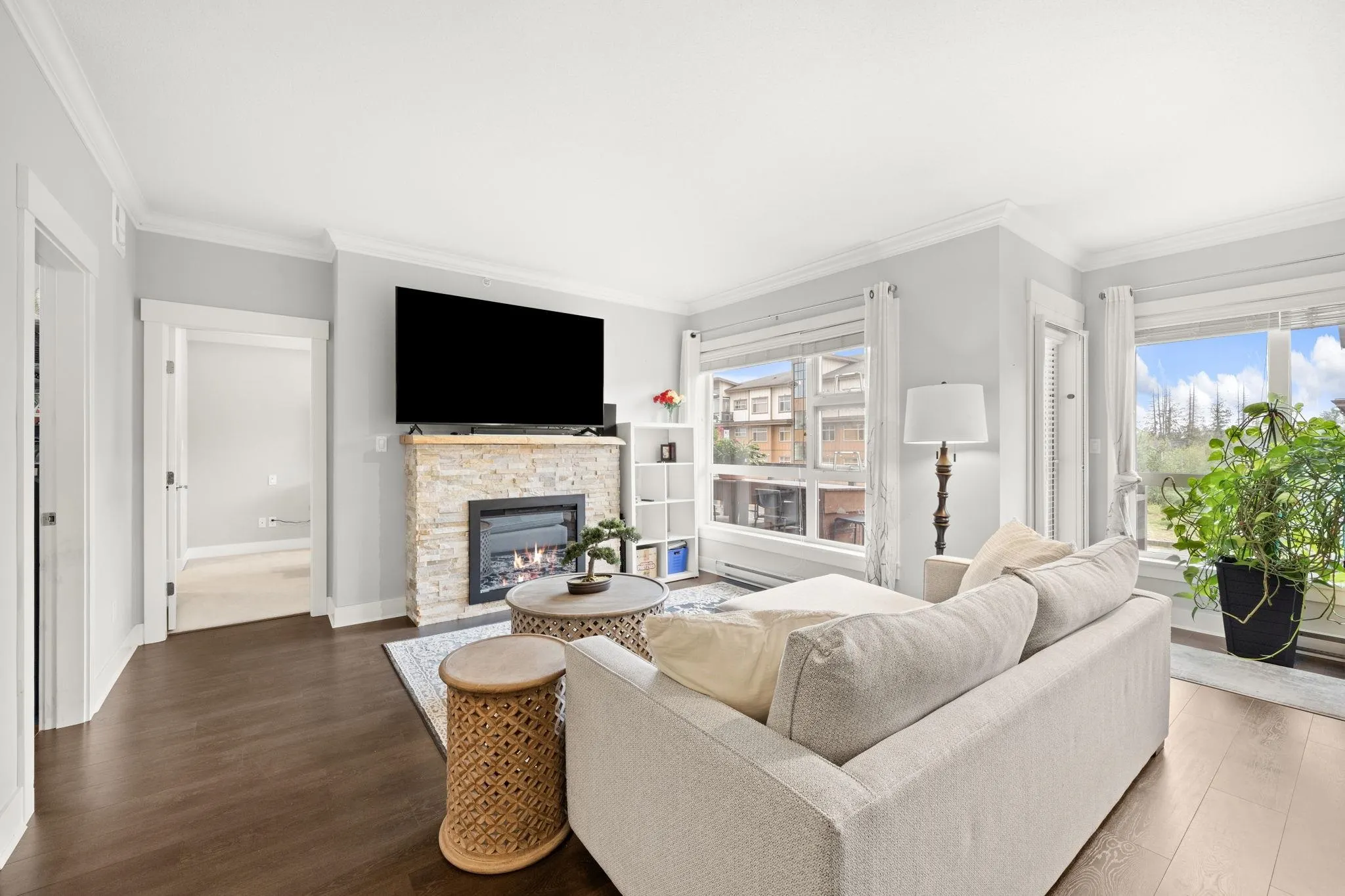 419 20728 Willoughby Town Centre Drive