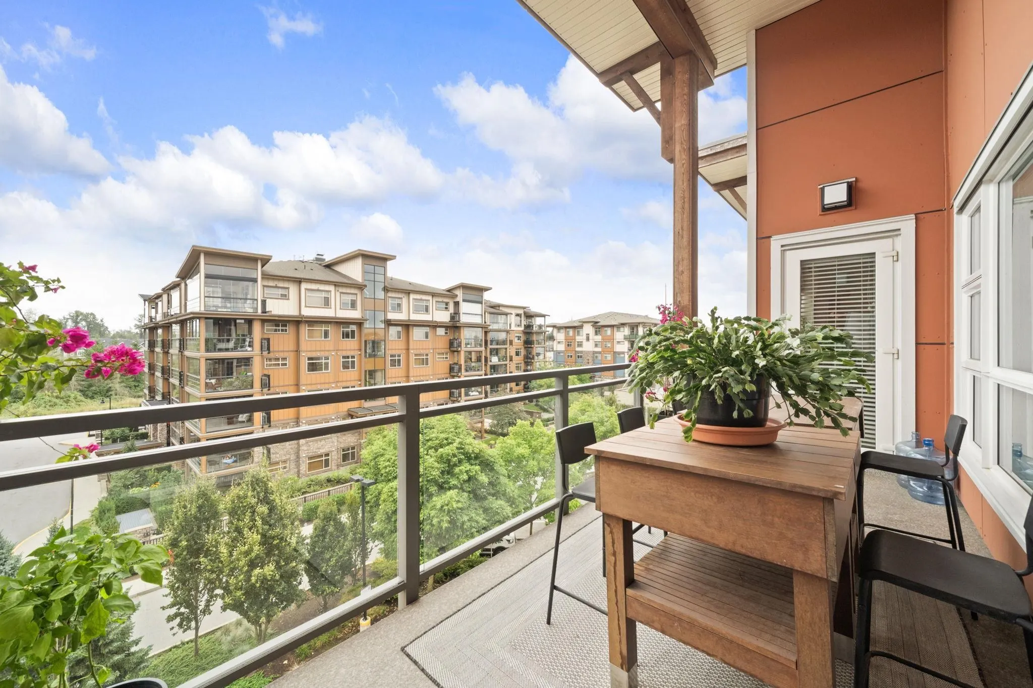419 20728 Willoughby Town Centre Drive