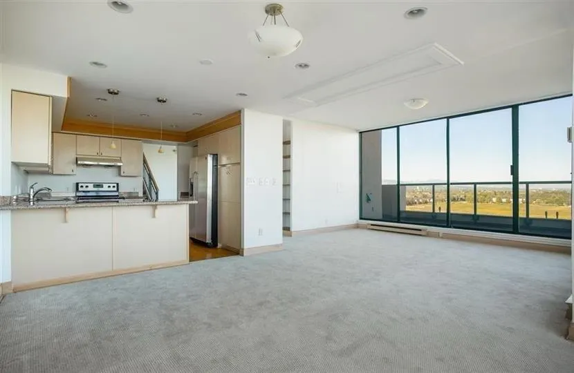 1604 8811 Lansdowne Road