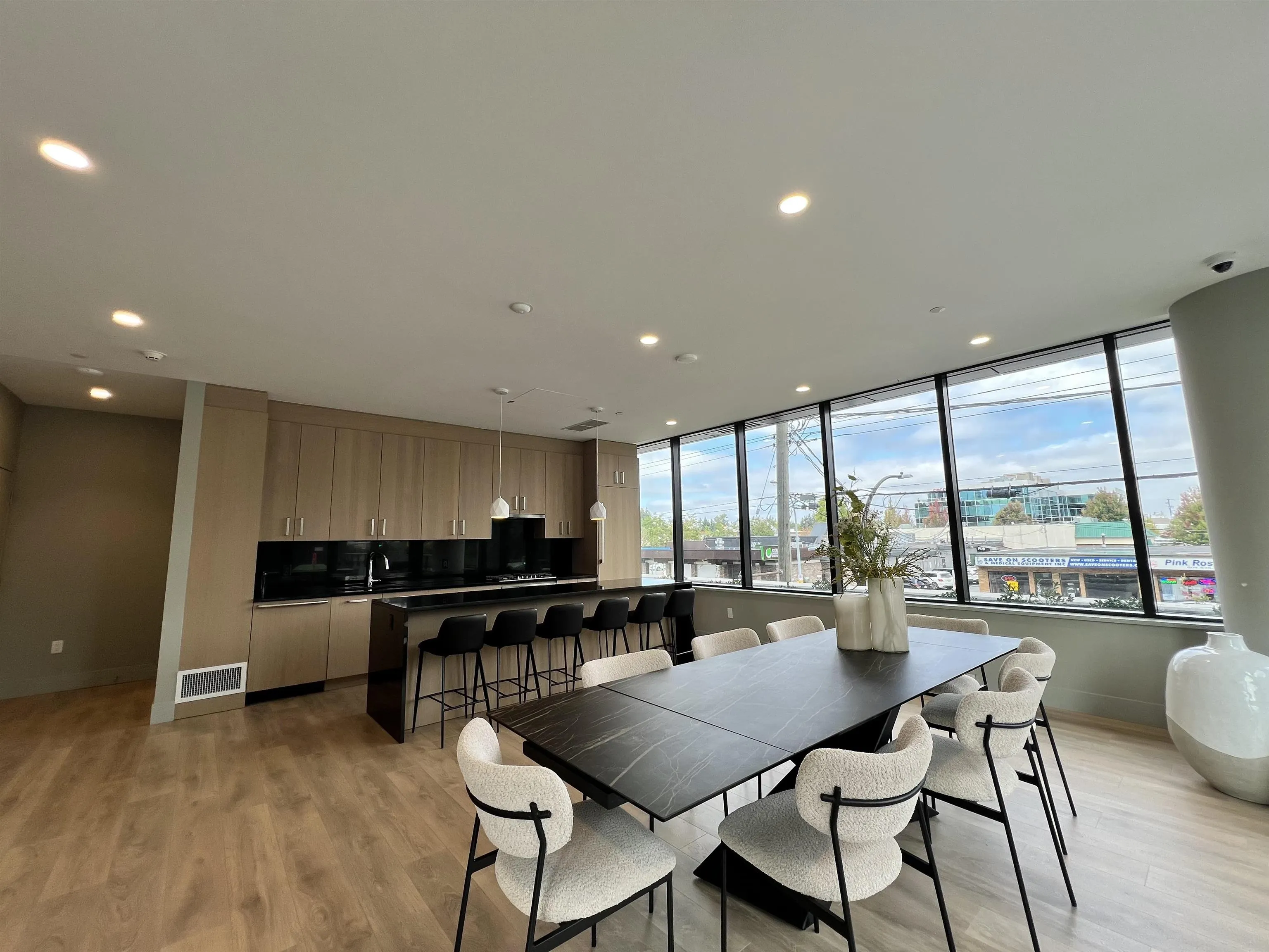 1406 1588 Johnston Road