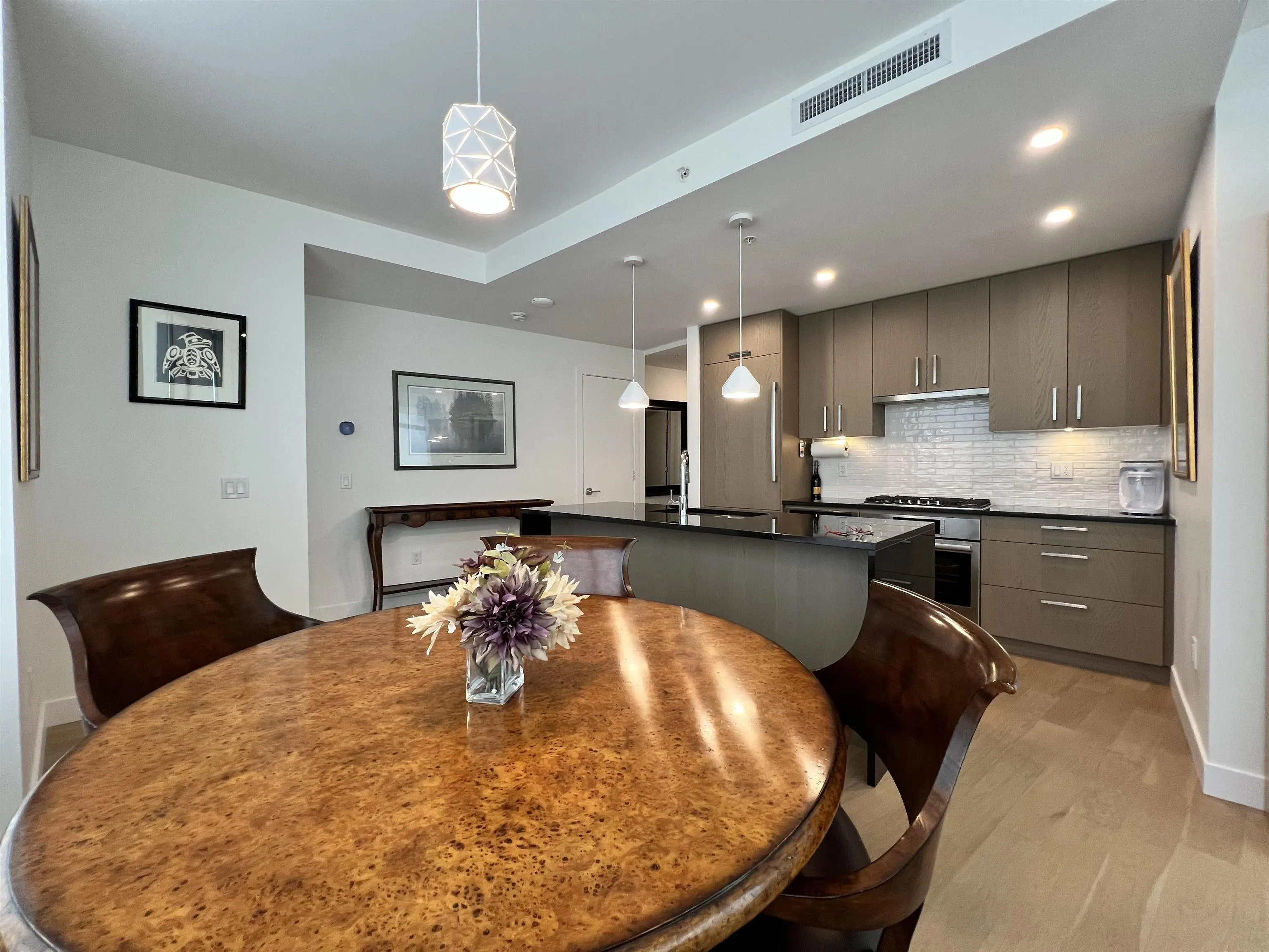 1406 1588 Johnston Road