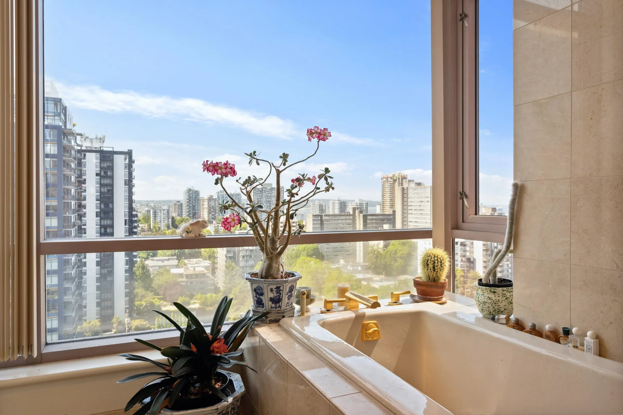 13C 1500 Alberni Street