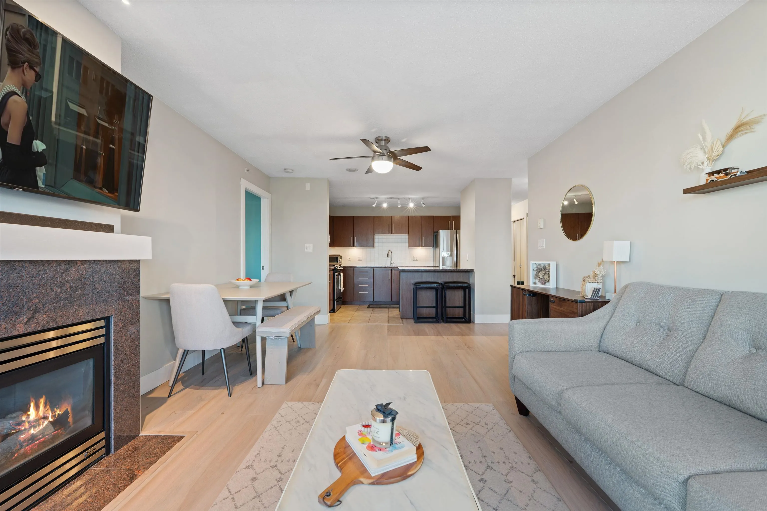 1606 2088 Madison Avenue