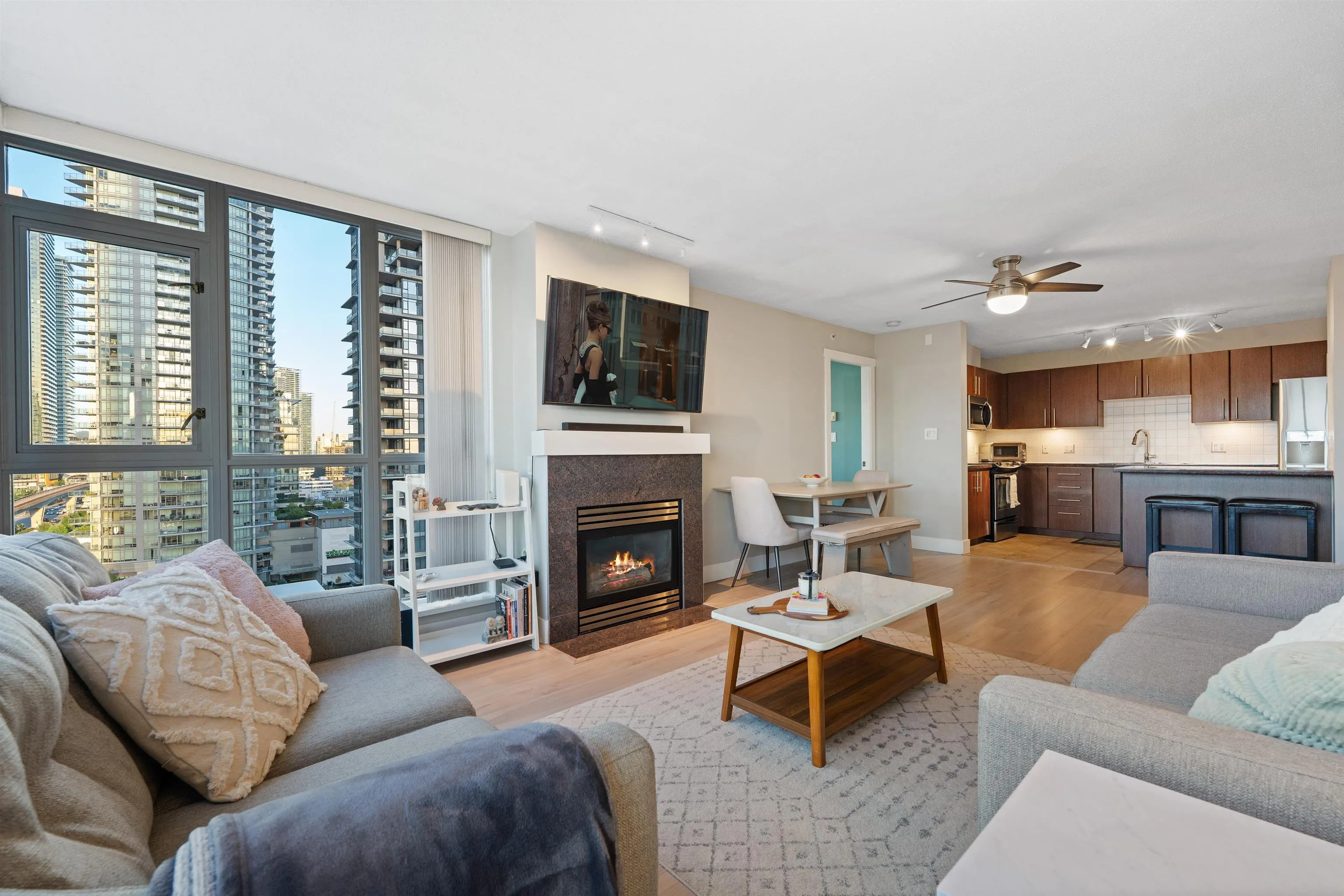 1606 2088 Madison Avenue