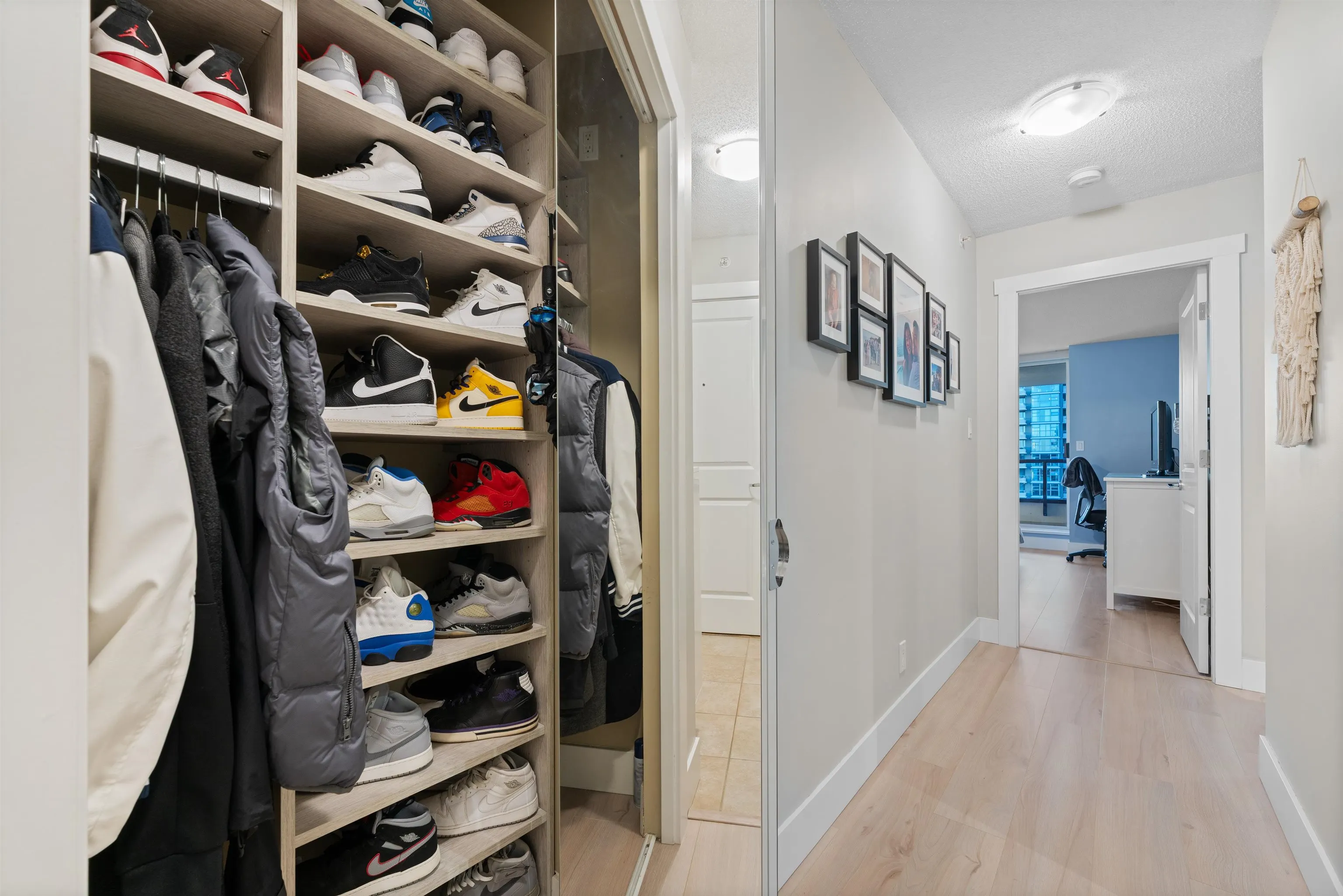 1606 2088 Madison Avenue