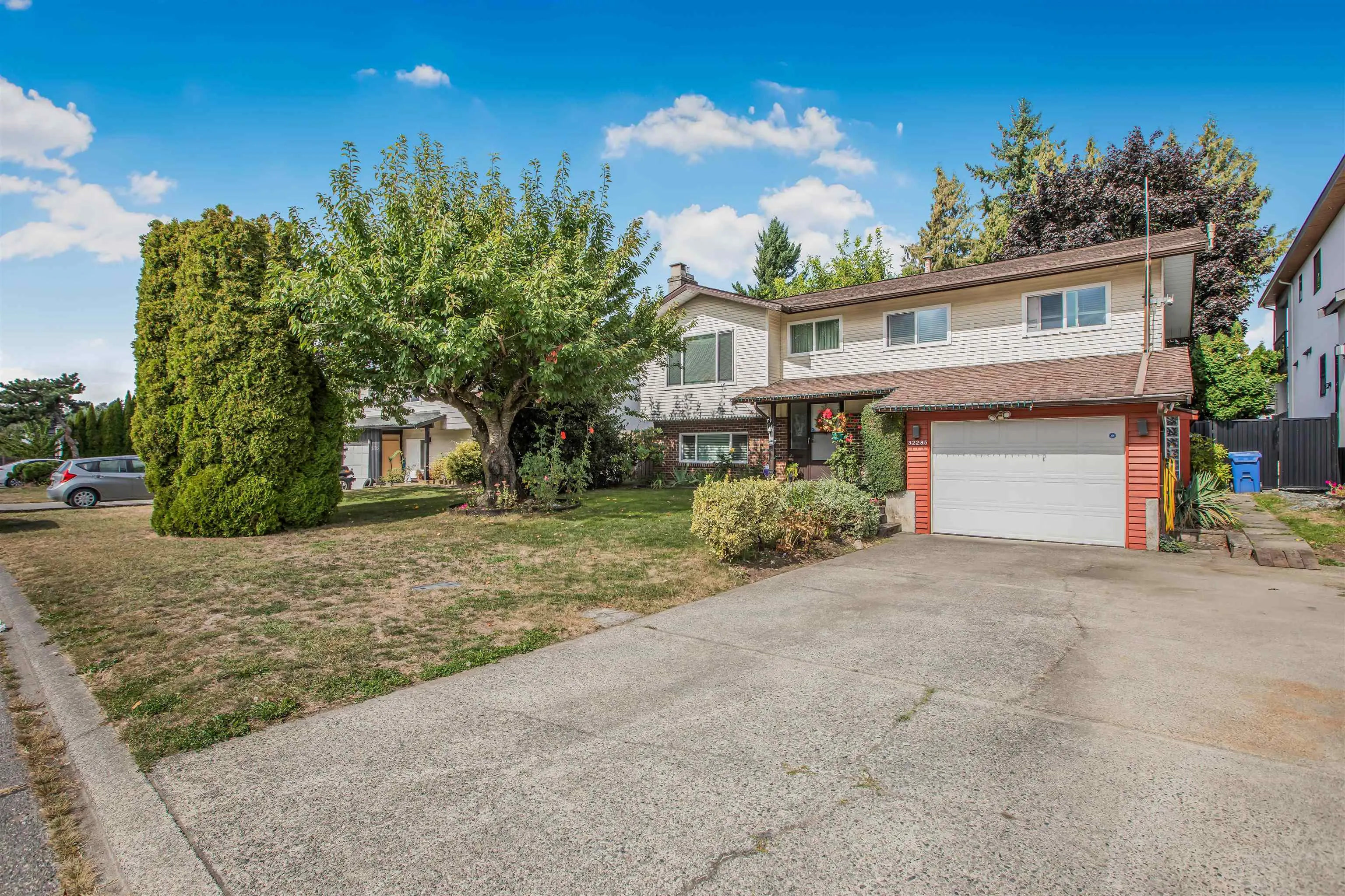 32285 Atwater Crescent