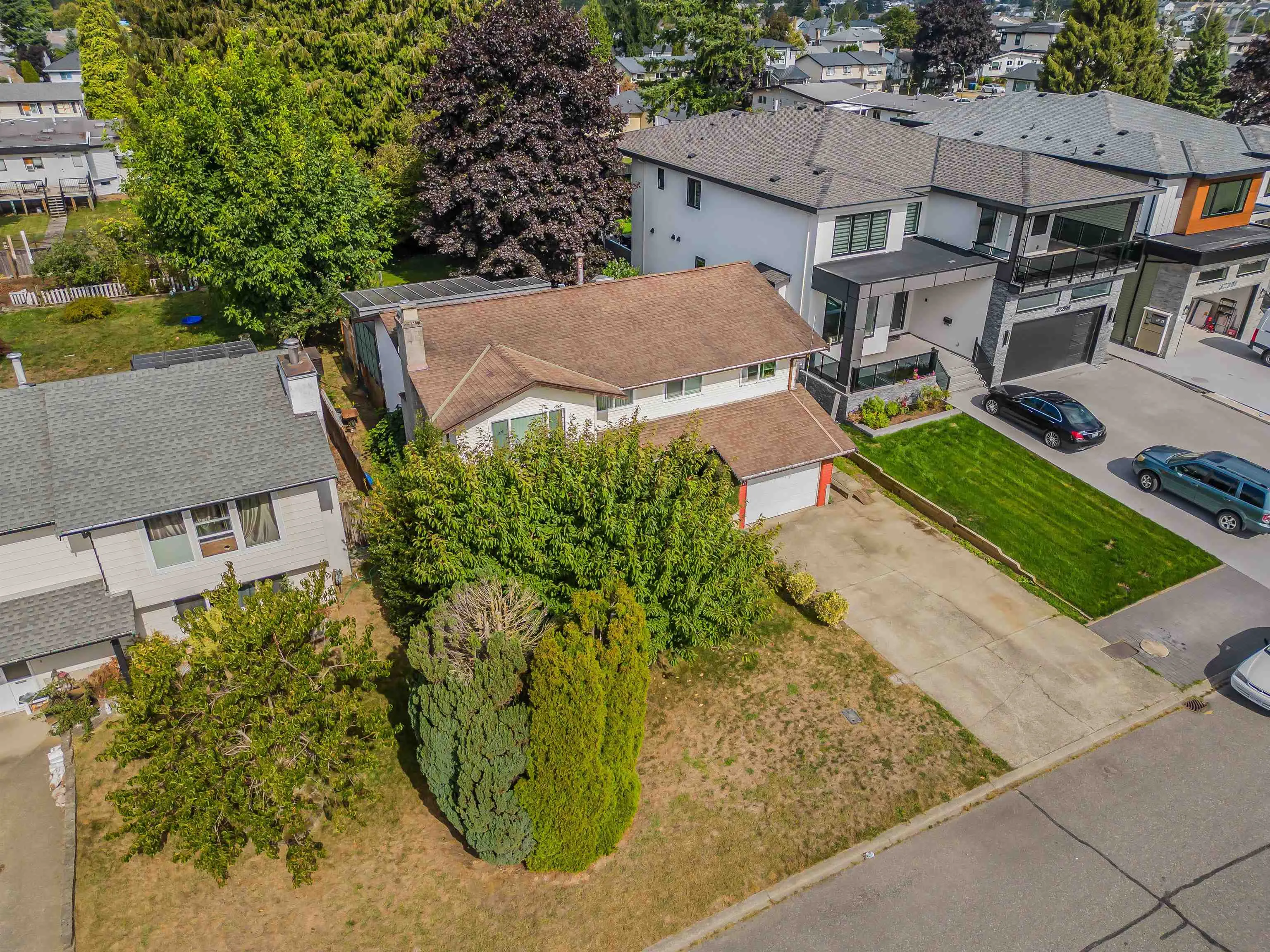 32285 Atwater Crescent