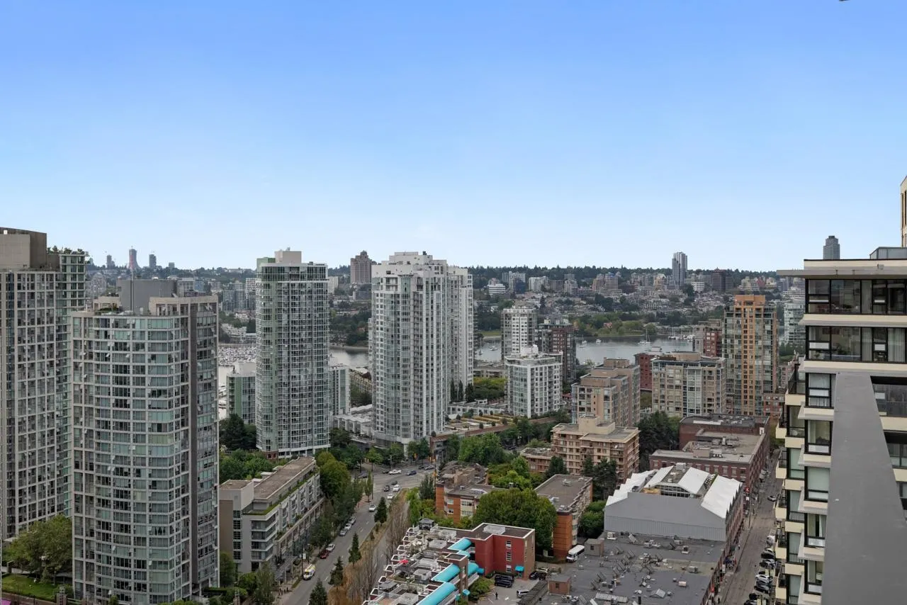 3002 909 Mainland Street