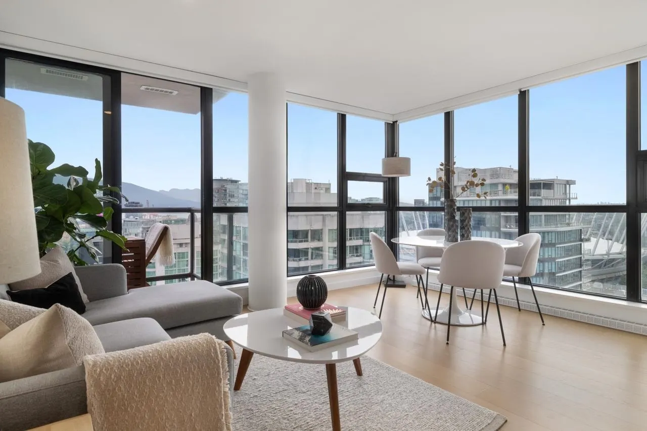 3002 909 Mainland Street