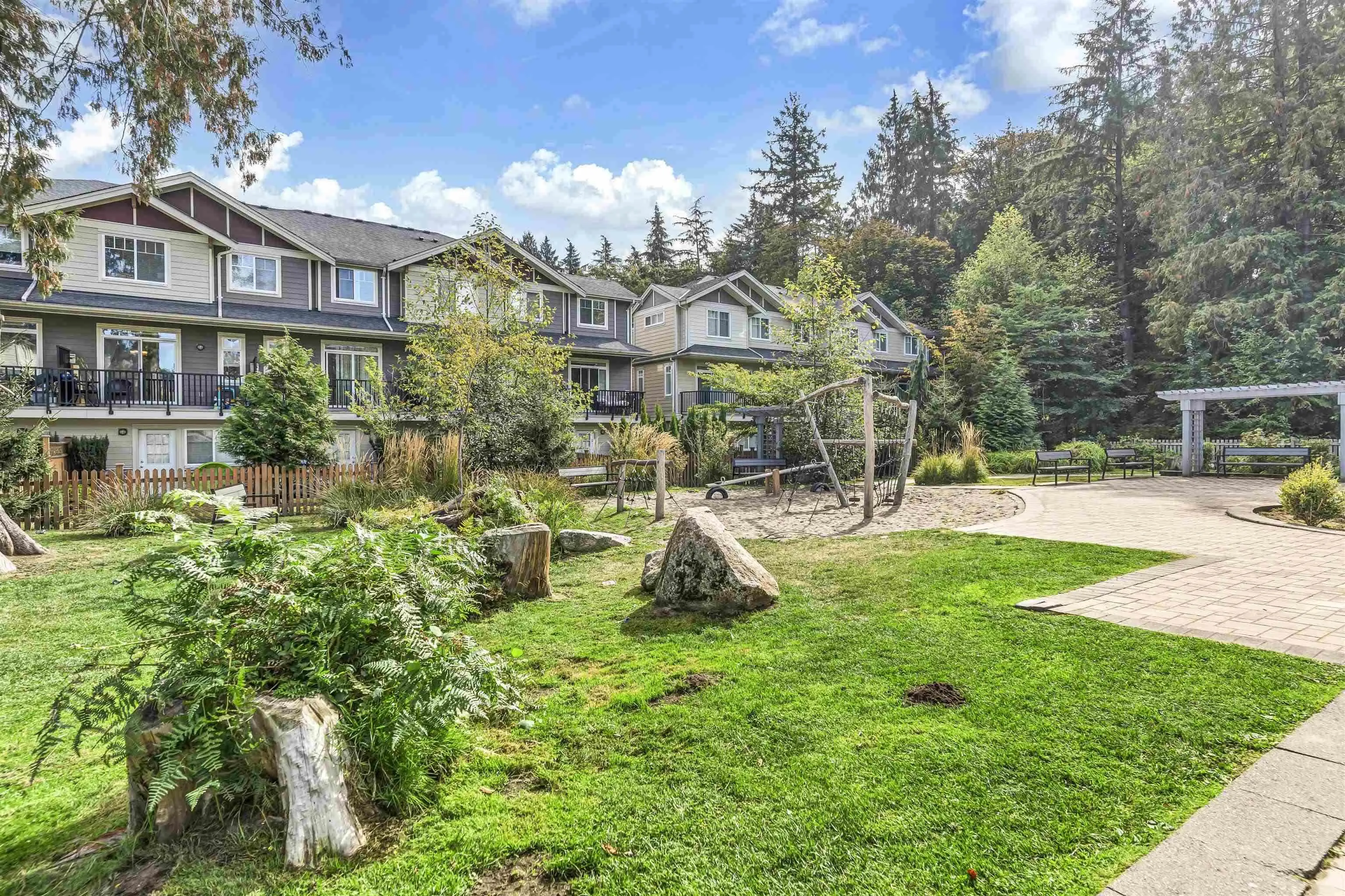 121 13898 64 Avenue