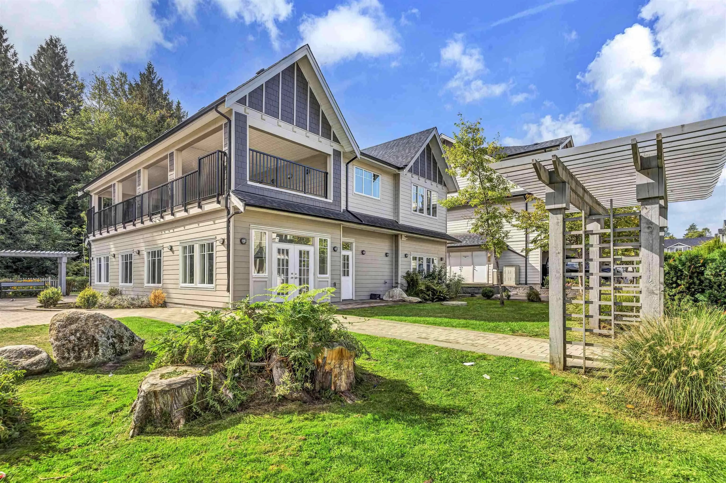 121 13898 64 Avenue