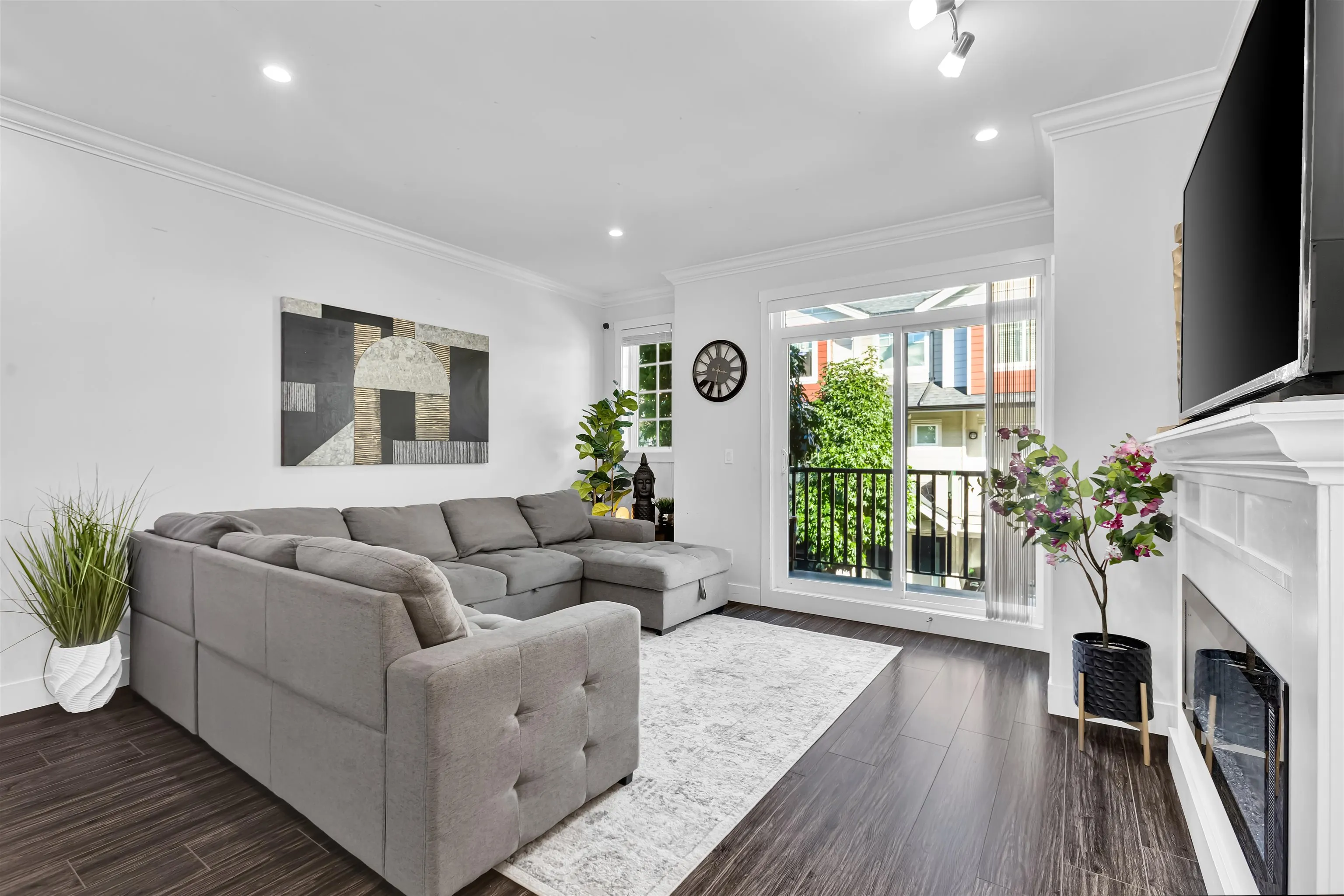 121 13898 64 Avenue
