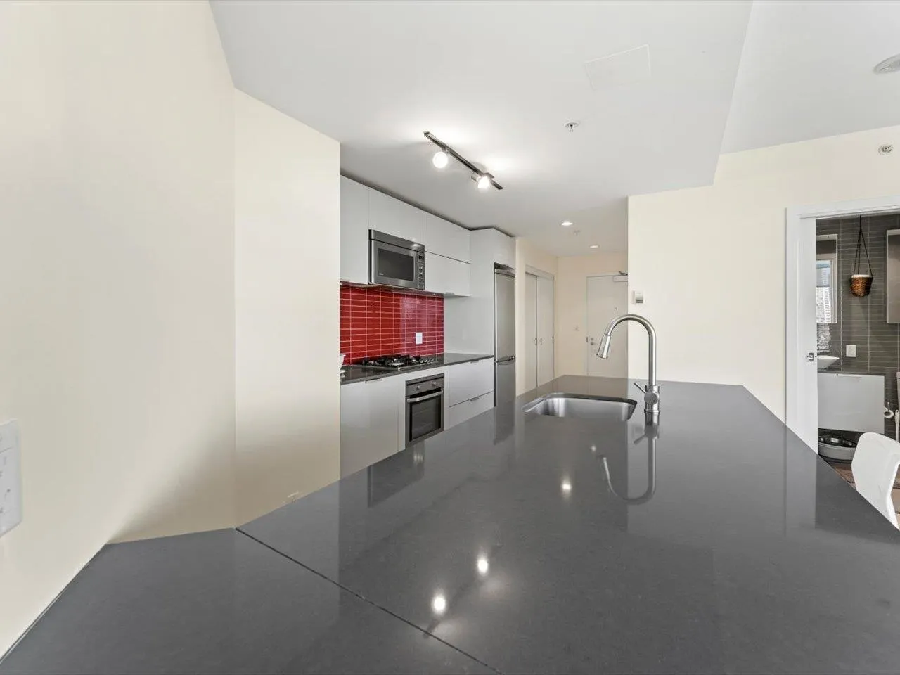 3307 128 W Cordova Street