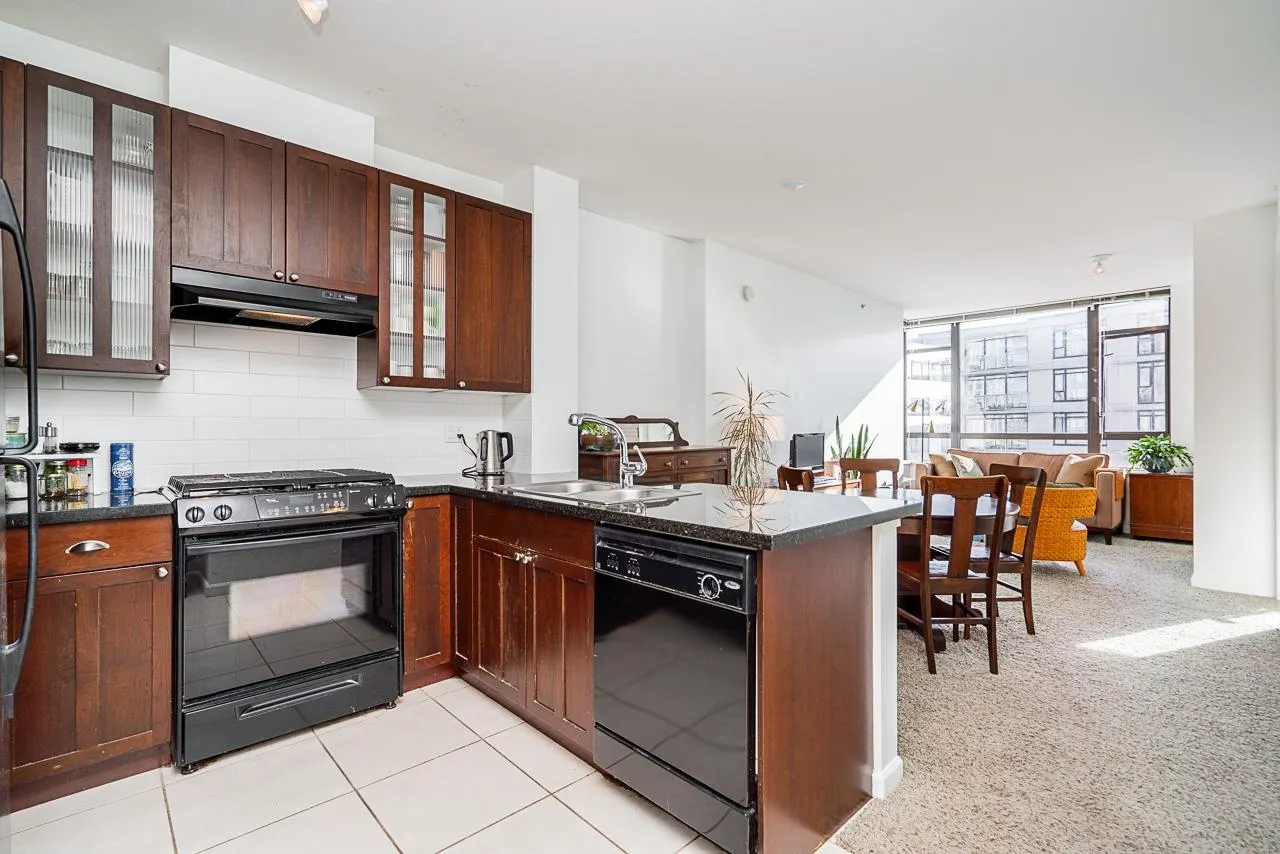 1004 170 W 1st Street