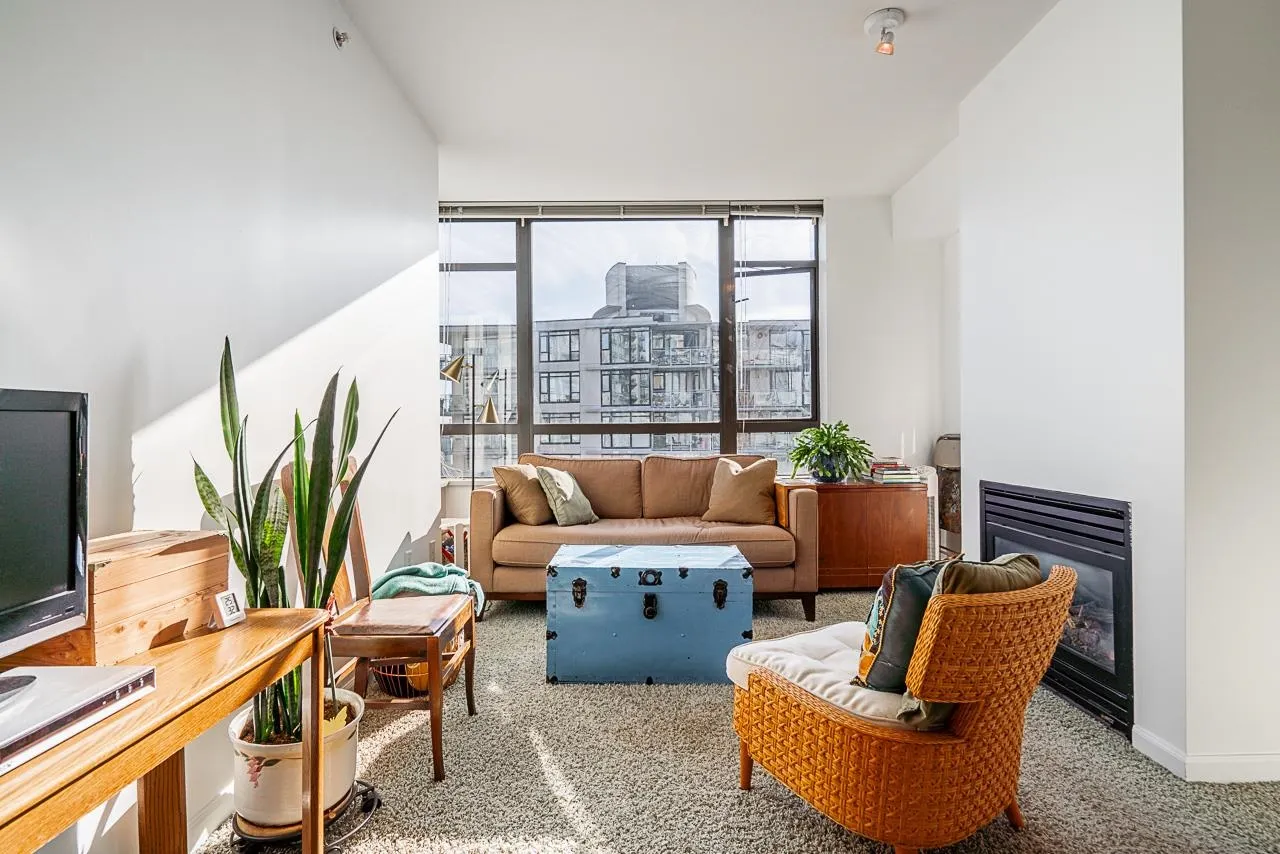 1004 170 W 1st Street
