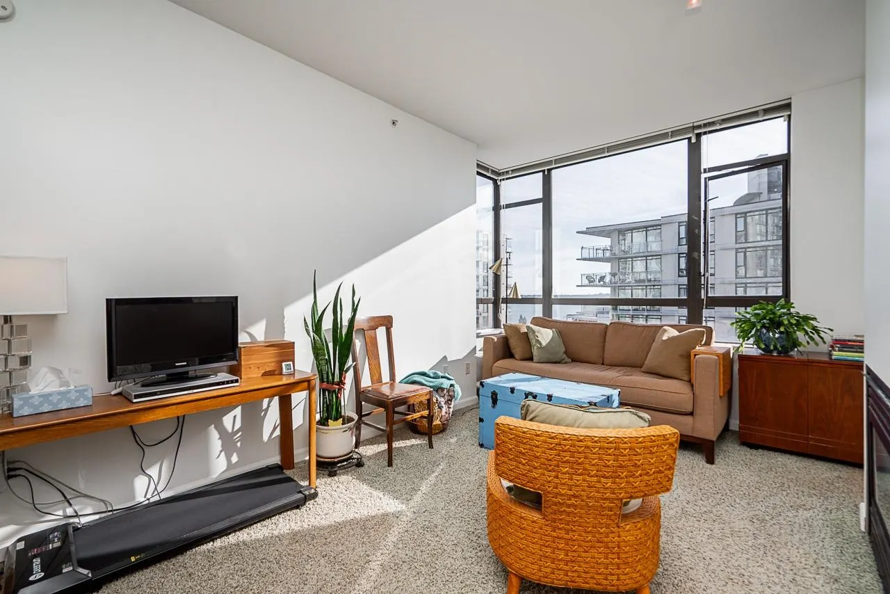 1004 170 W 1st Street