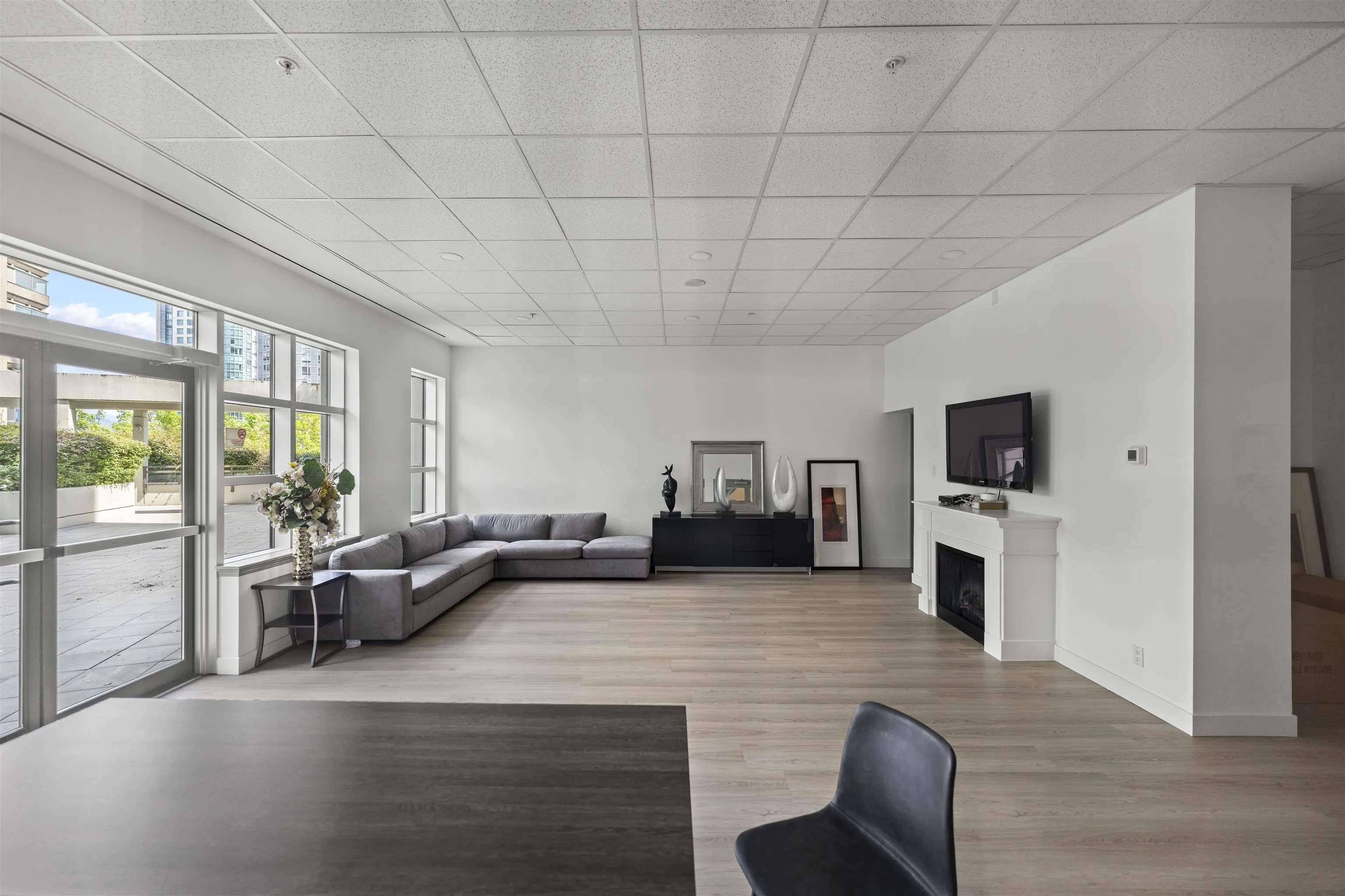 1705 1211 Melville Street