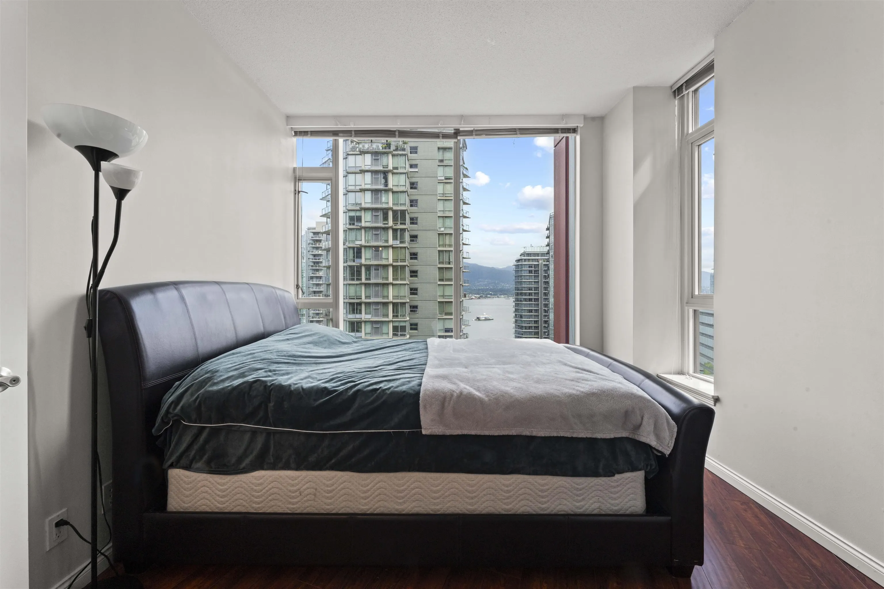 1705 1211 Melville Street