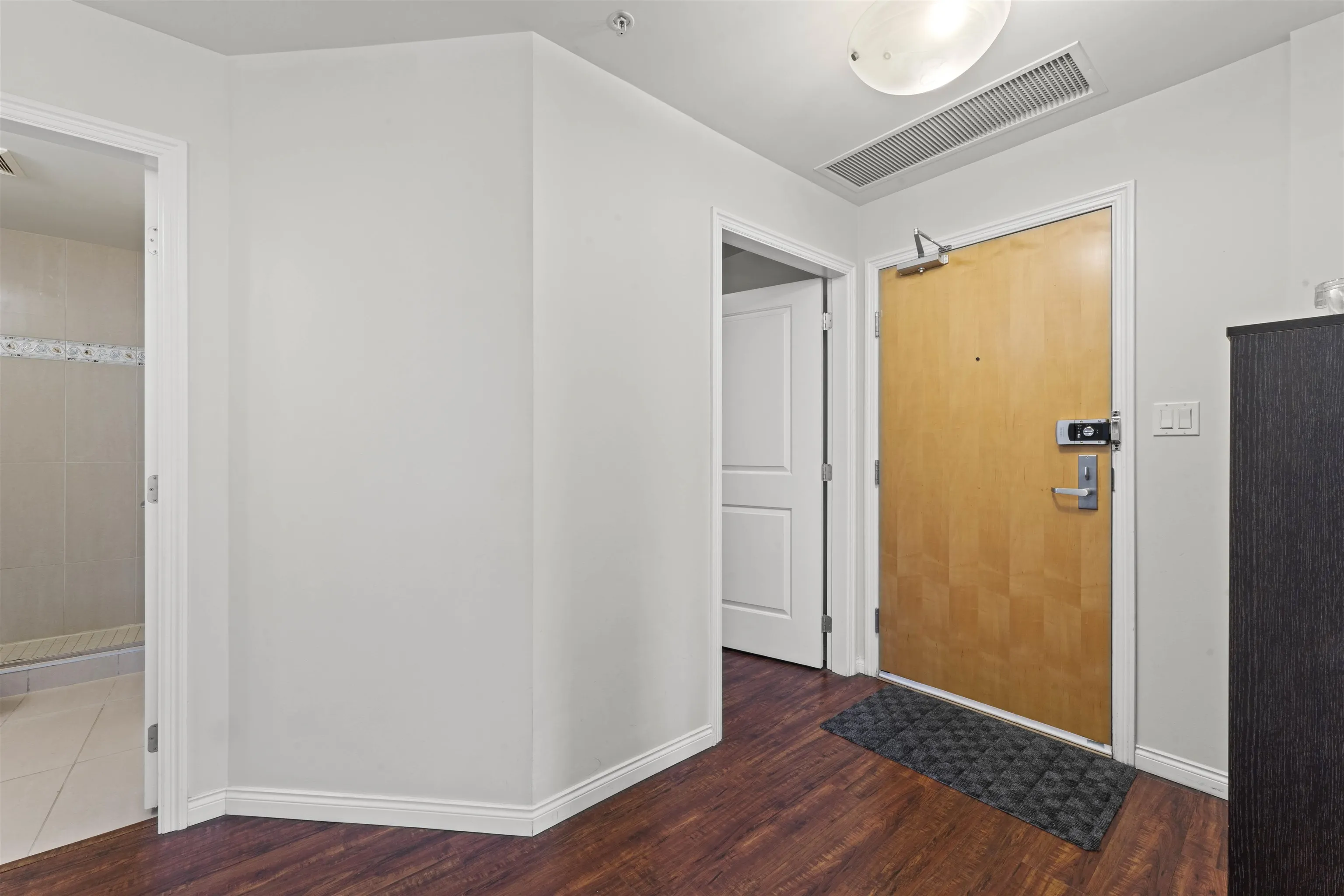 1705 1211 Melville Street