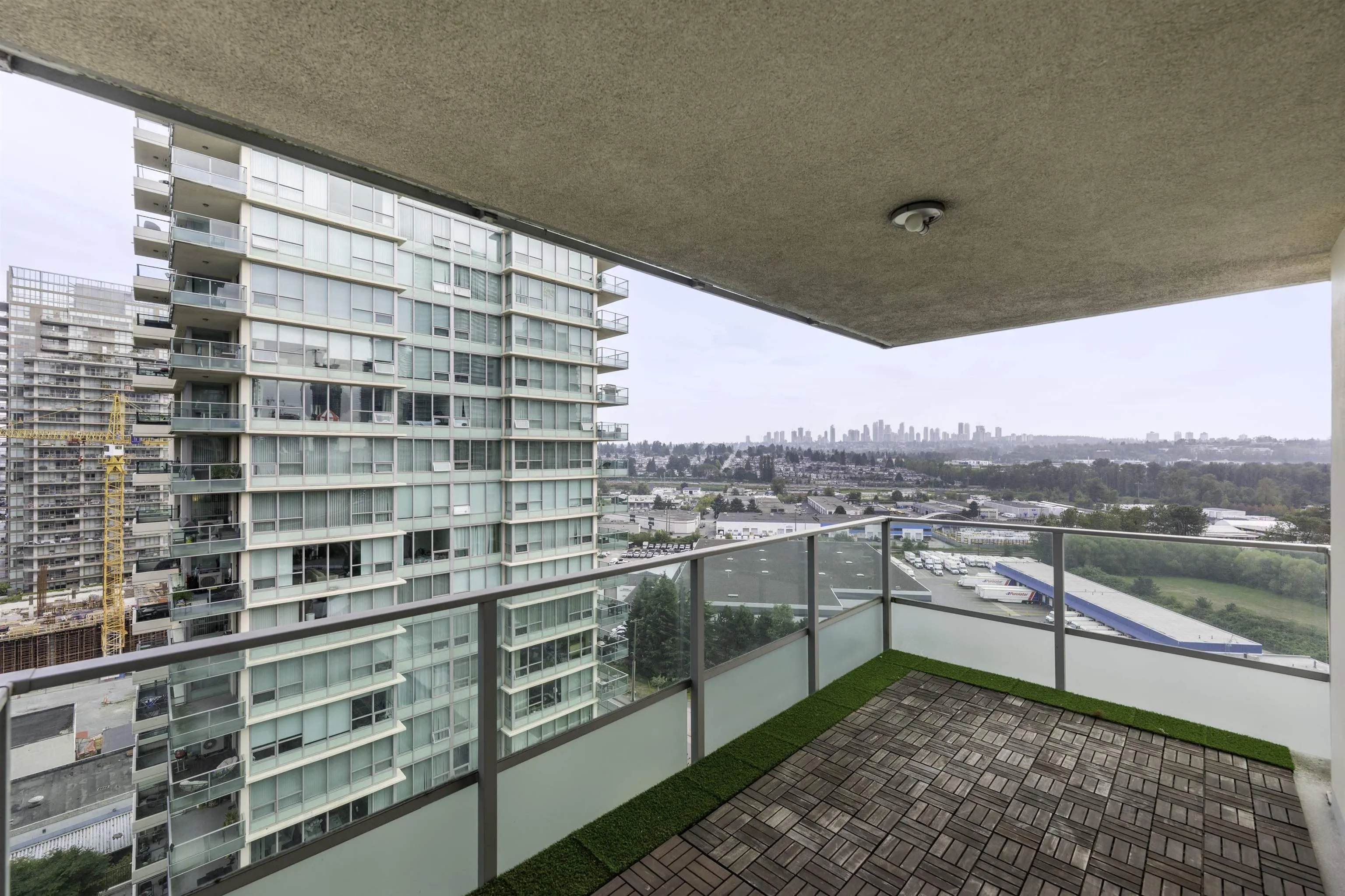 1403 2200 Douglas Road