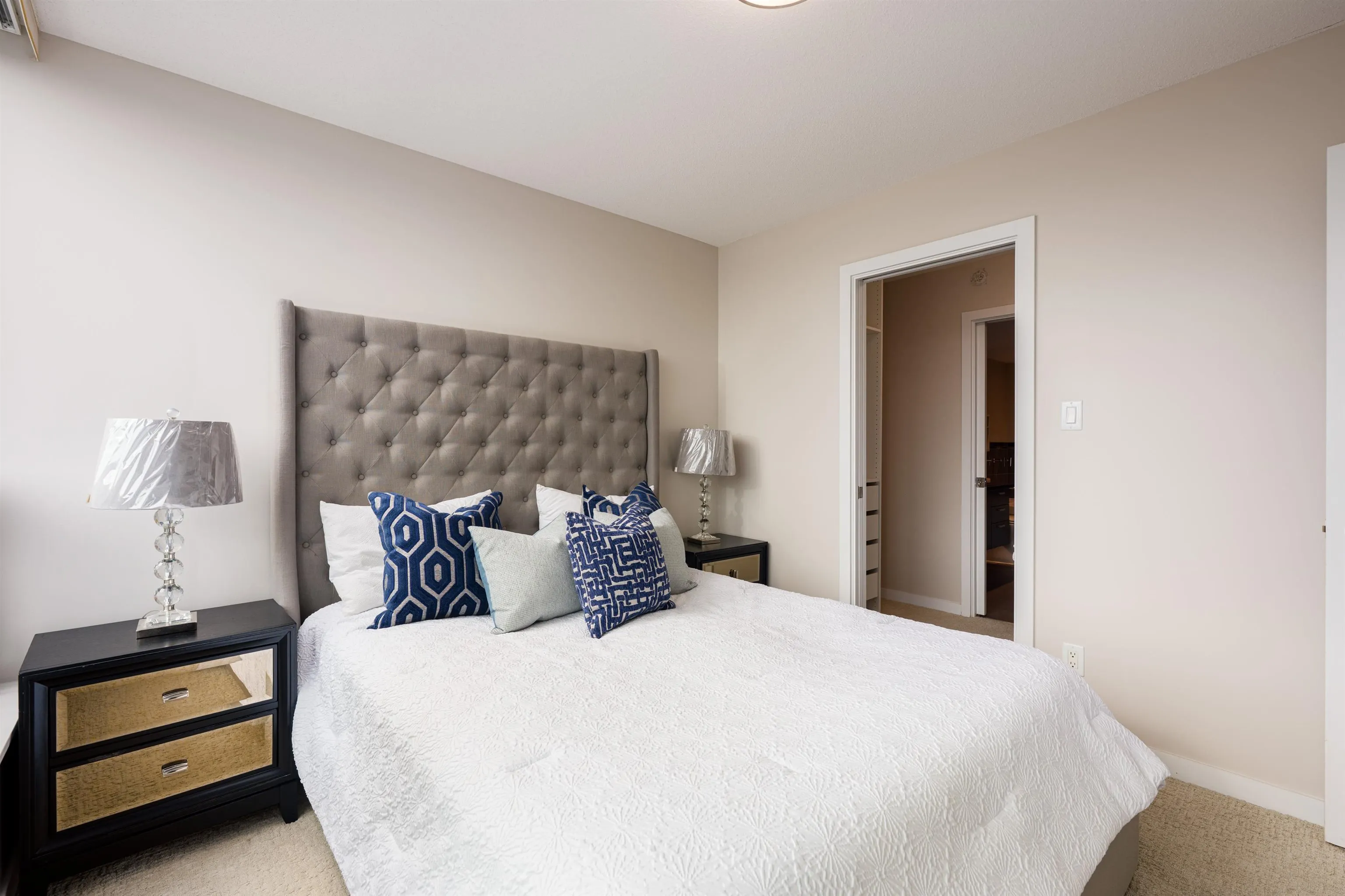 1403 2200 Douglas Road