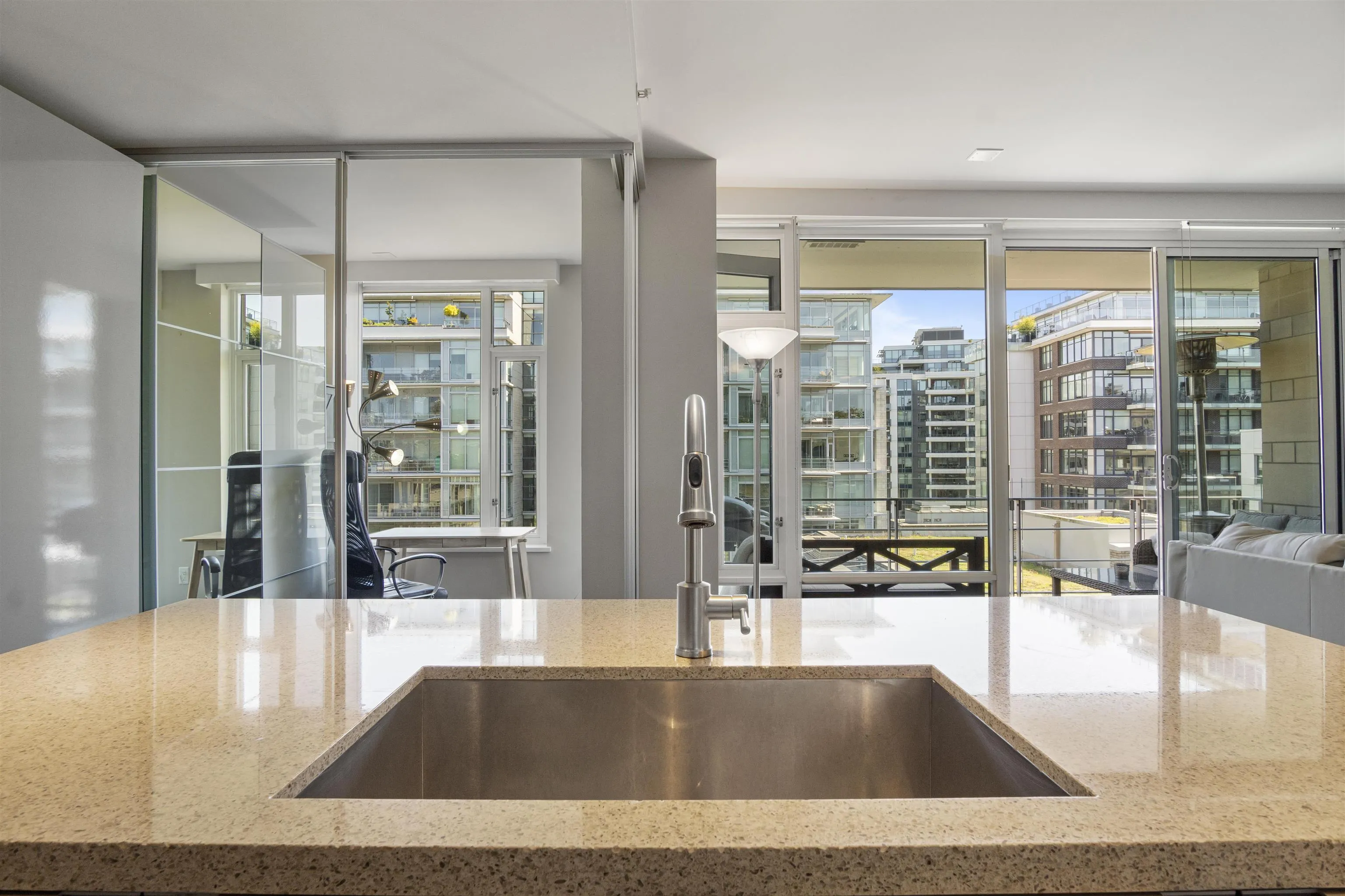 709 77 Walter Hardwick Avenue