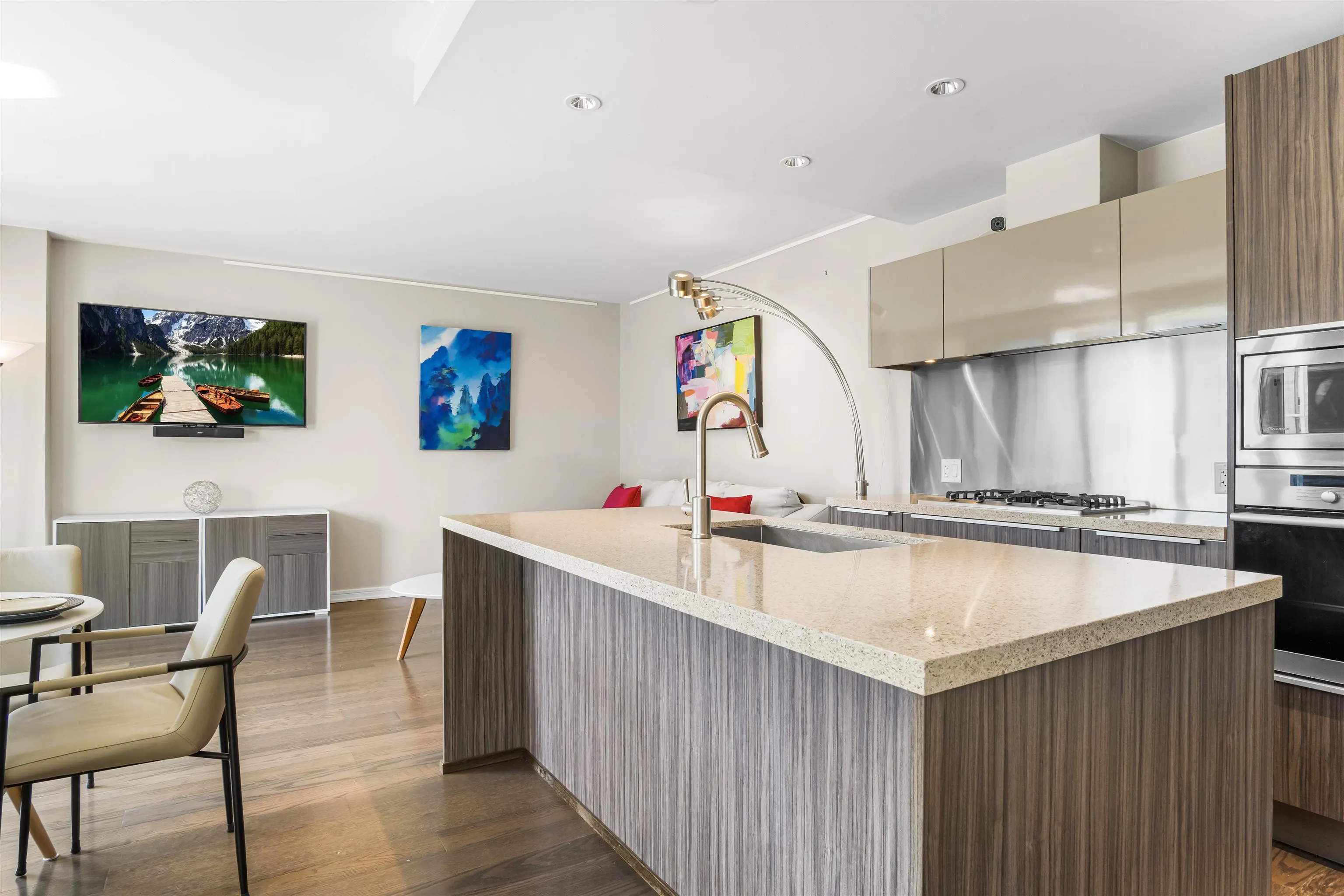 709 77 Walter Hardwick Avenue