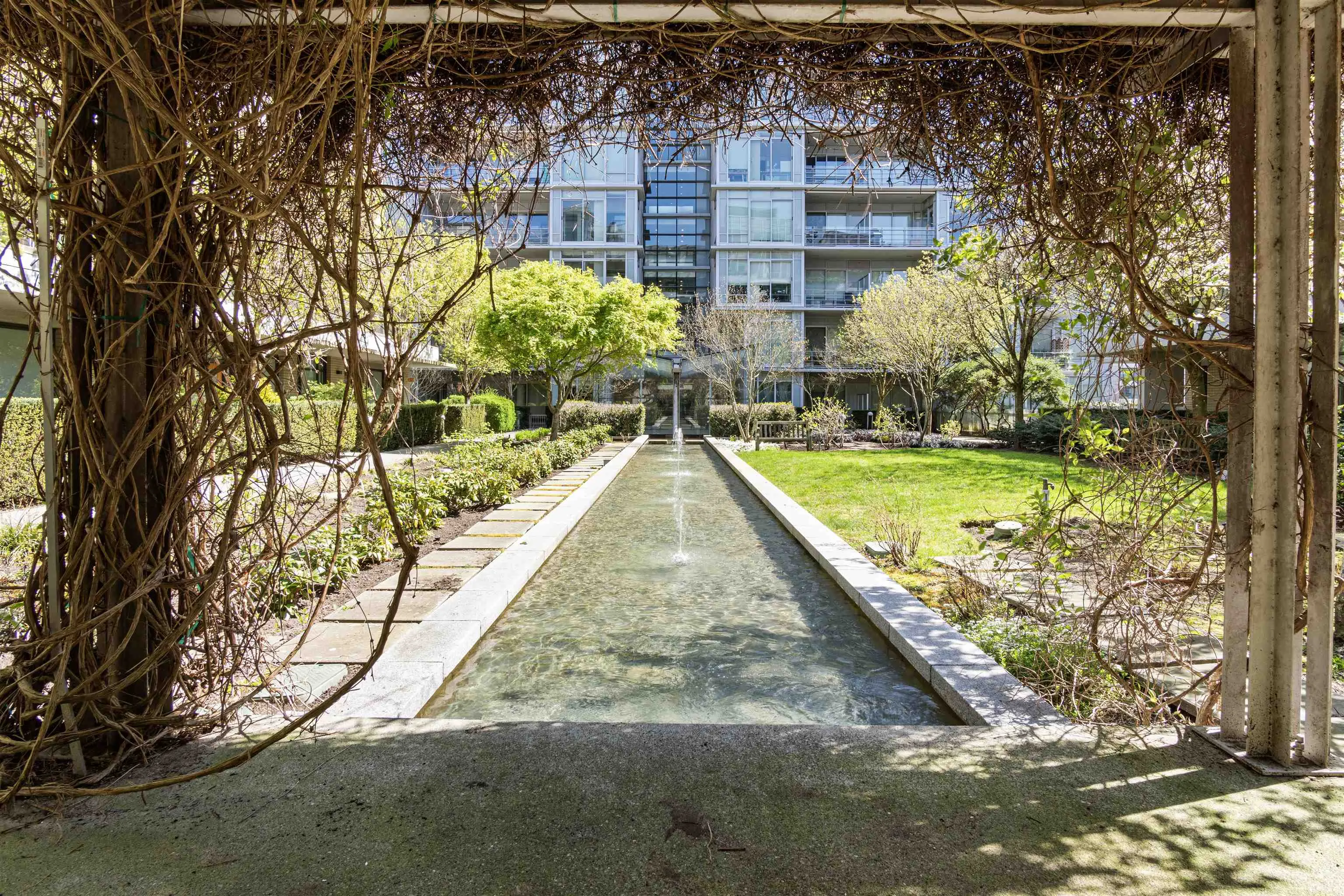 709 77 Walter Hardwick Avenue