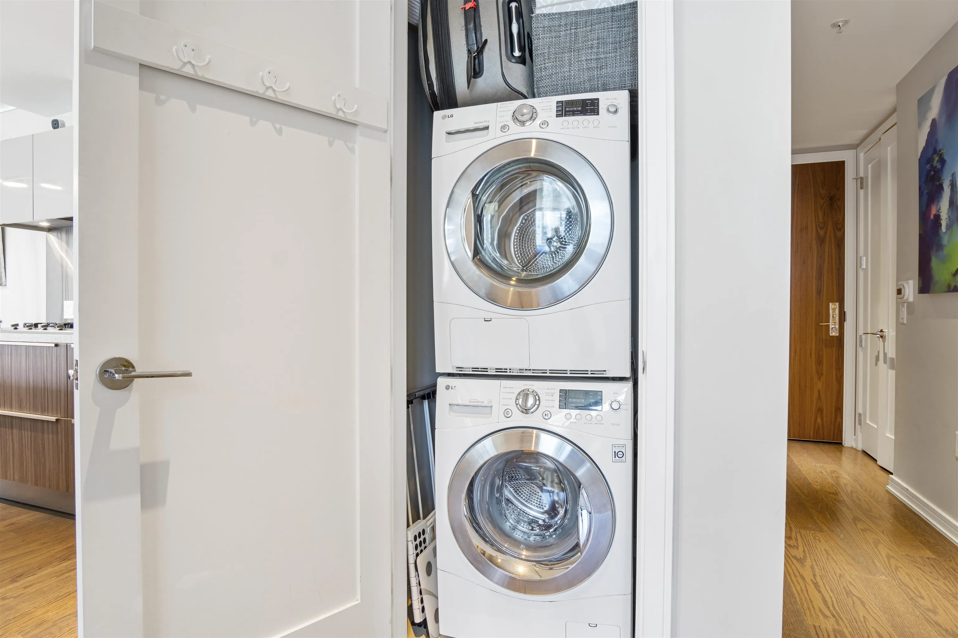 709 77 Walter Hardwick Avenue